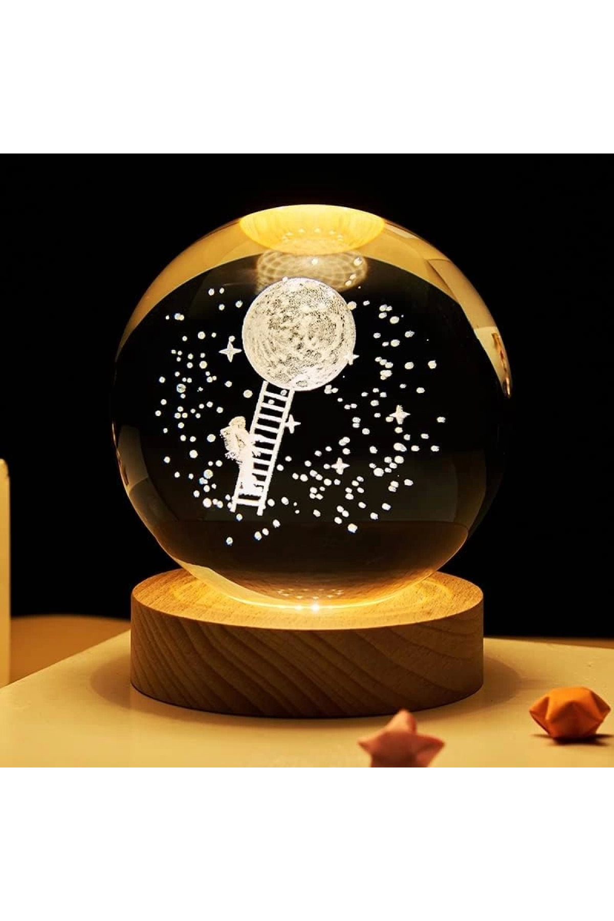 Dekoratif Merdiven Astronot Tasarımlı Ahşap Altlıklı Işıklı Cam Küre Büyük Boy Cam:8cm Ahşap:2cm - Lisinya Dekoratif Merdiven Astronot Tasarımlı Ahşap Altlıklı Işıklı Cam Küre Büyük Boy Cam:8cm Ahşap:2cm - Lisinya