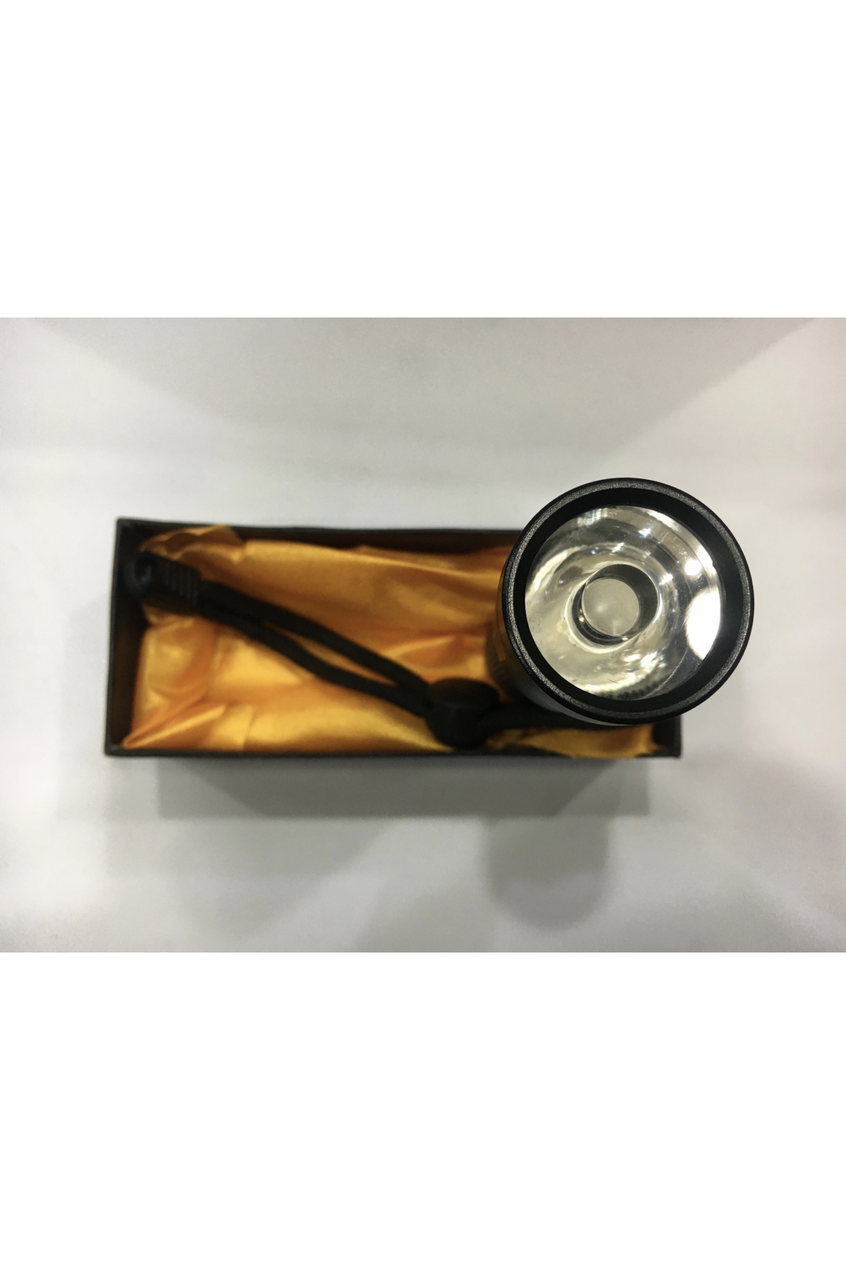 Trnikula Beyaz Led Işıklı Mini Fener D35 - Lisinya Trnikula Beyaz Led Işıklı Mini Fener D35 - Lisinya