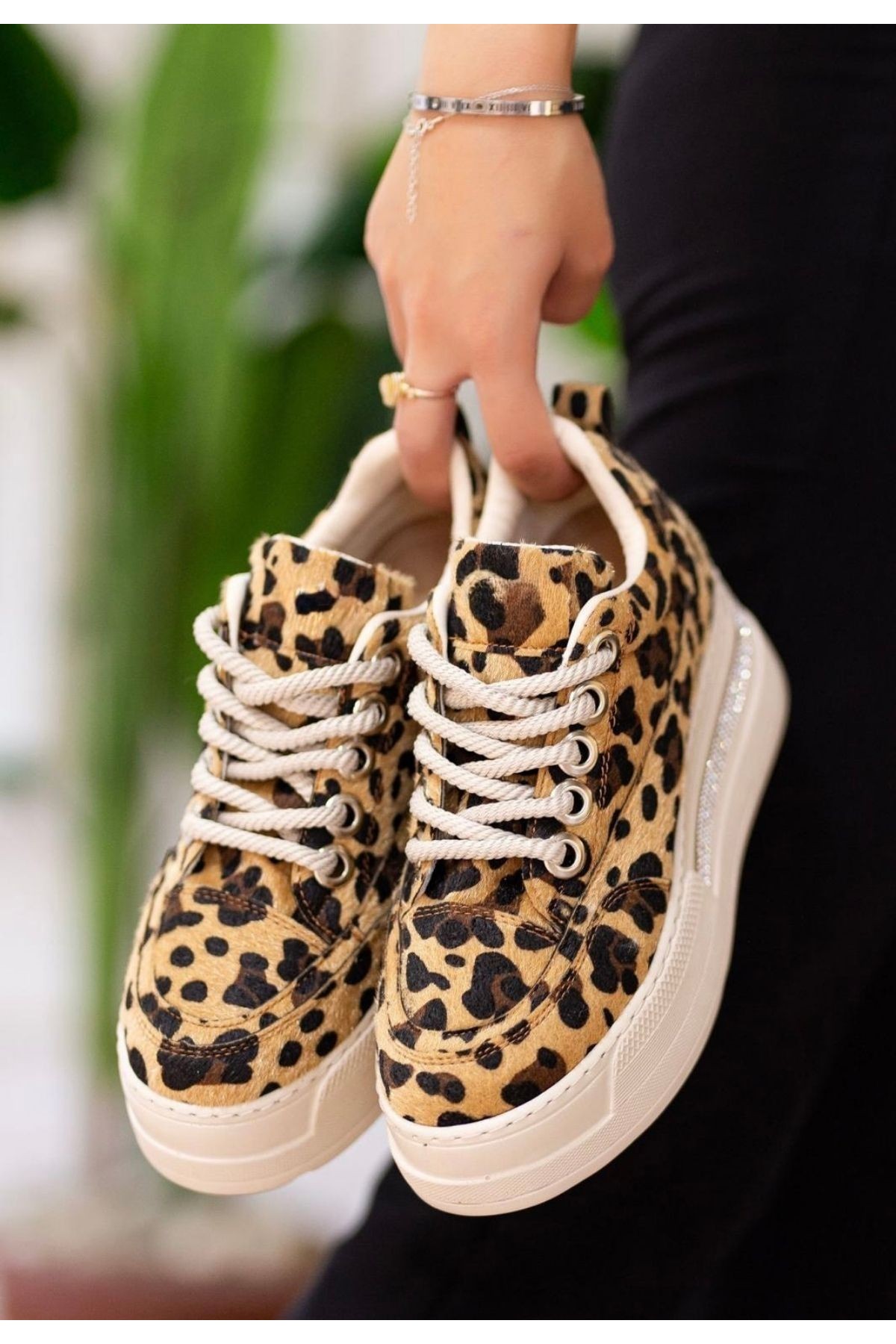 Lulu Leopar Süet Bağcıklı Spor Ayakkabı - Lisinya Lulu Leopar Süet Bağcıklı Spor Ayakkabı - Lisinya