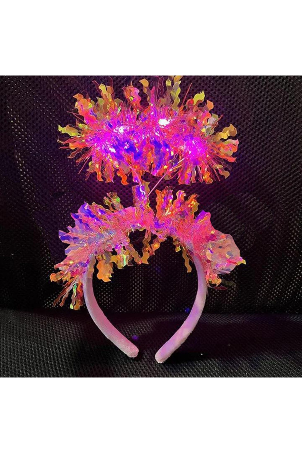 Pembe Renk Pembe Işıltılı Püsküllü Led Işıklı Parlak Hologramlı Taç 25x12 cm Pembe Renk Pembe Işıltılı Püsküllü Led Işıklı Parlak Hologramlı Taç 25x12 cm (Lisinya)
