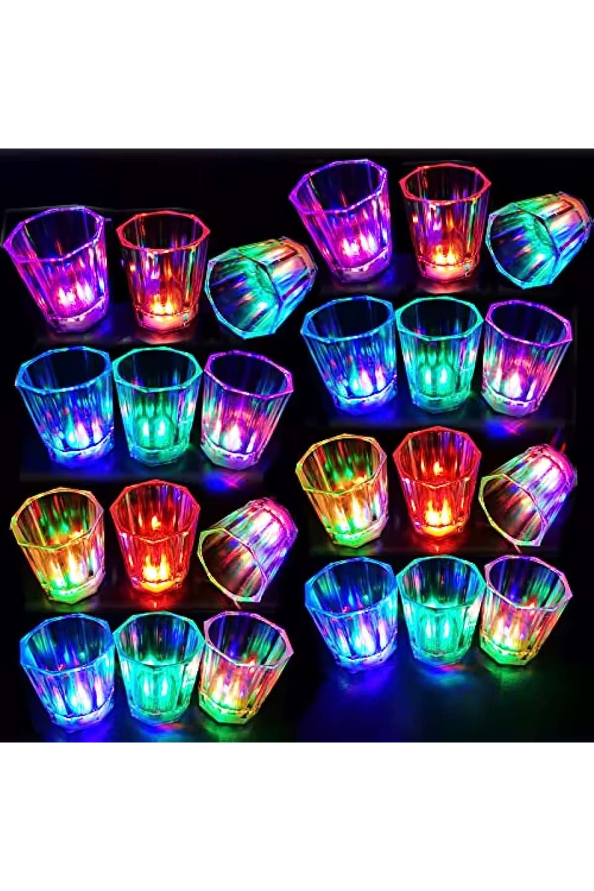 Renkli Led Parlayan Fiber Optik Glow Işıklı Bardak 5,5 x 5,5 cm Renkli Led Parlayan Fiber Optik Glow Işıklı Bardak 5,5 x 5,5 cm
