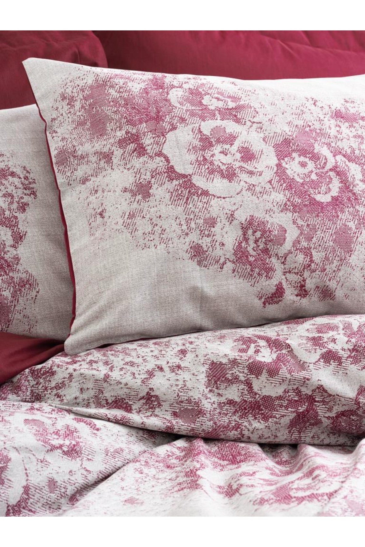 Dual Çift Kişilik Nevresim Takımı Vidal Bordo Dual Çift Kişilik Nevresim Takımı Vidal Bordo