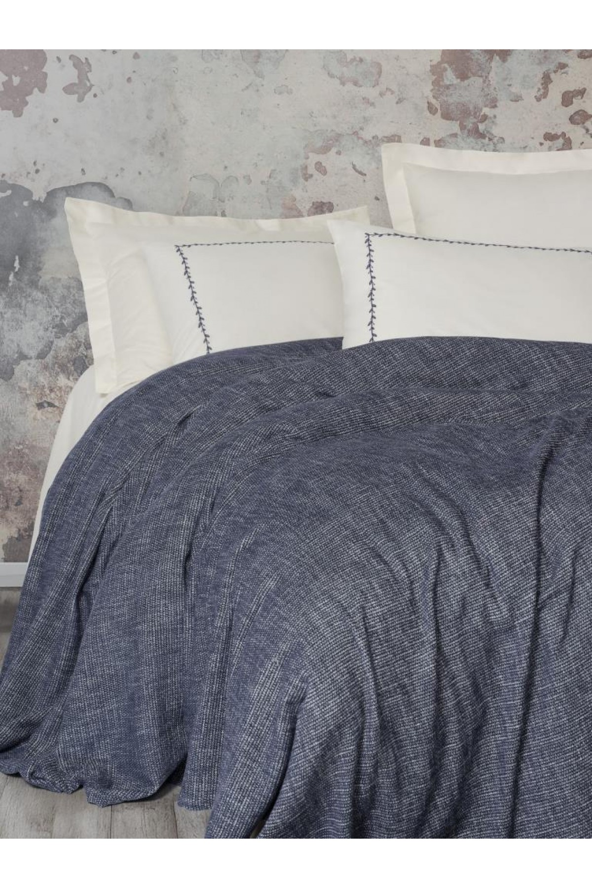 Embrova Şönil Çift Kişilik Yatak Örtüsü/Pike Takımı Loom Lacivert Embrova Şönil Çift Kişilik Yatak Örtüsü/Pike Takımı Loom Lacivert