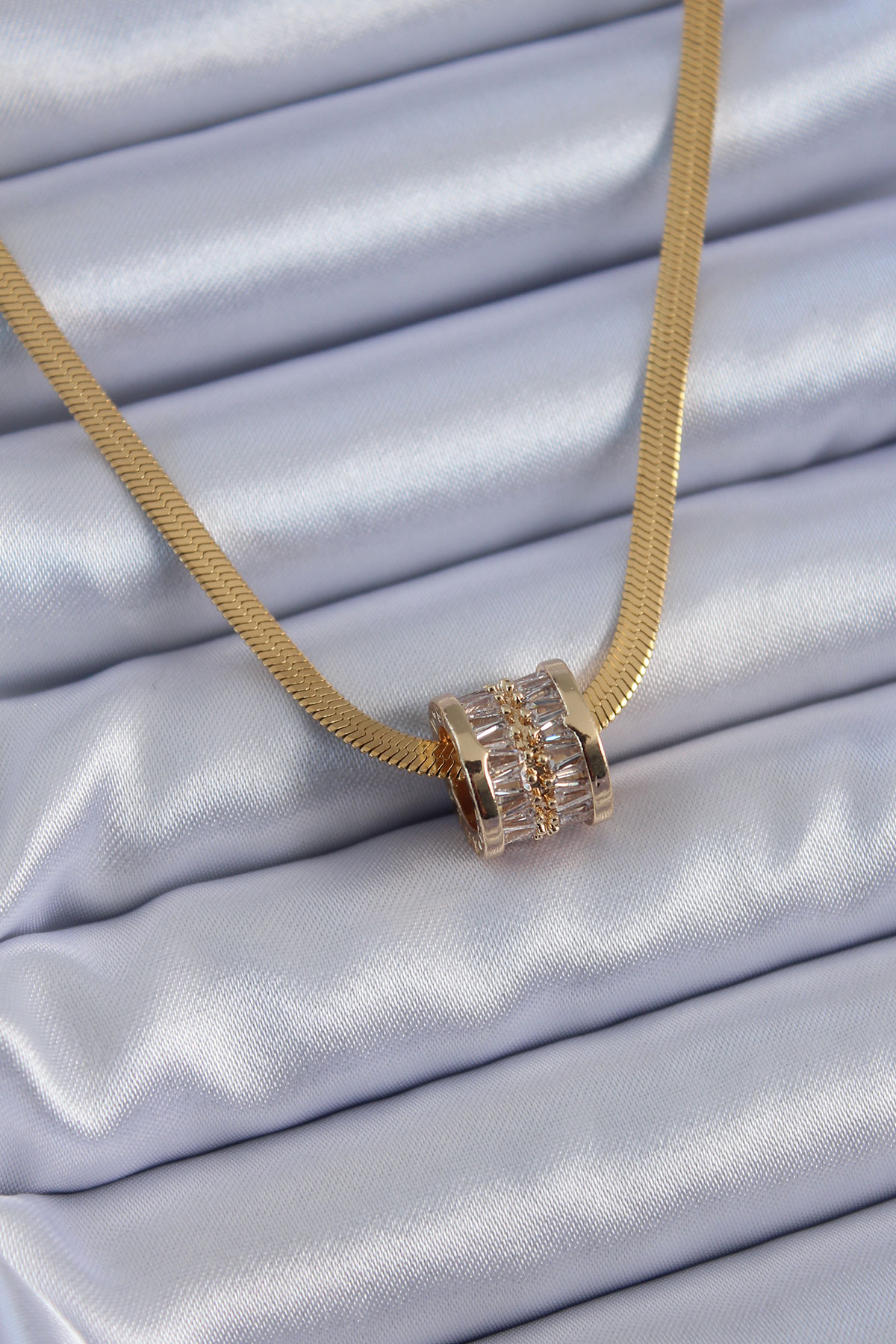 316L Çelik Gold Renk İtalyan Zincir Model Zirkon Taşlı Kadın Kolye - Lisinya 316L Çelik Gold Renk İtalyan Zincir Model Zirkon Taşlı Kadın Kolye - Lisinya