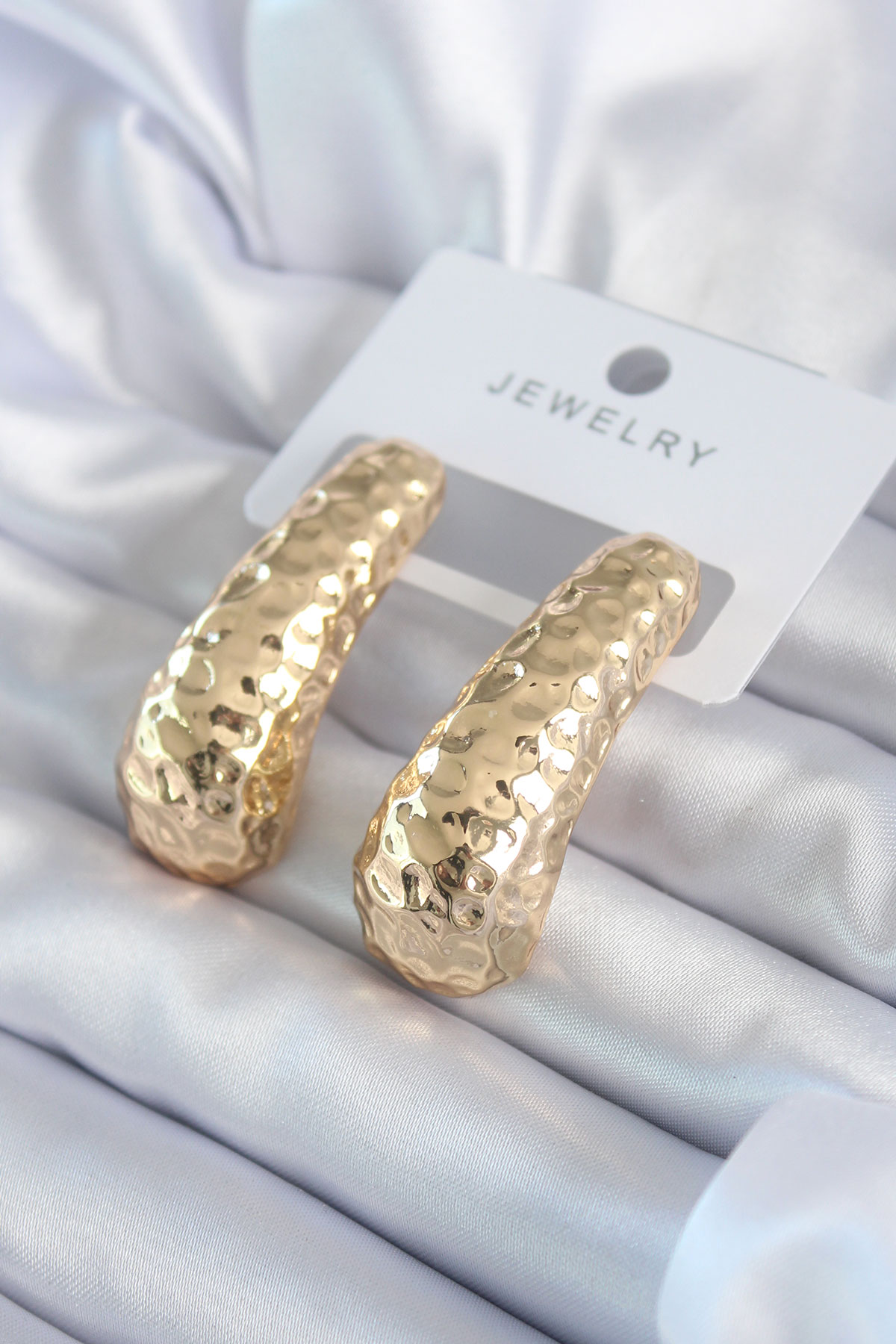 Gold Renk İşleme Detay Pirinç Kadın Küpe - Lisinya