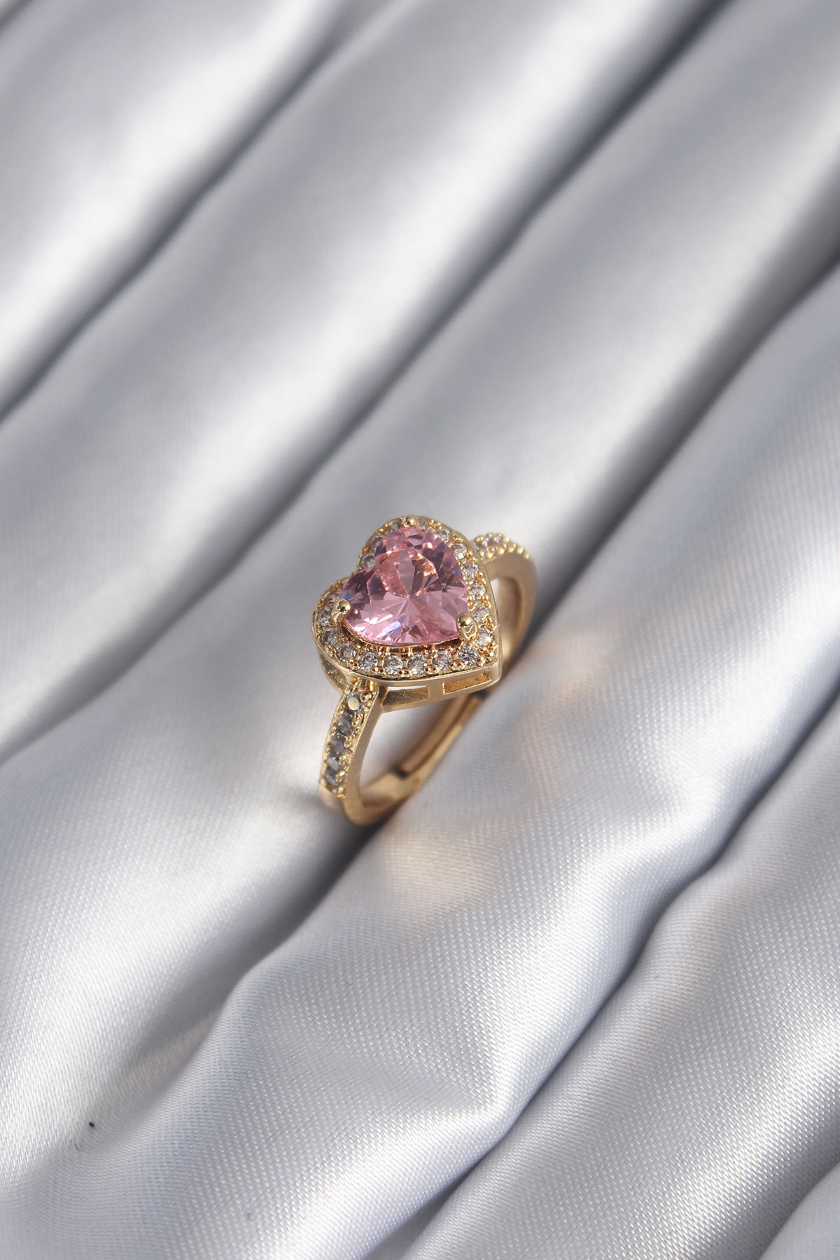 Pirinç Gold Renk Pembe Zirkon Taşlı Charm Kalp Model Kadın Yüzük - Lisinya