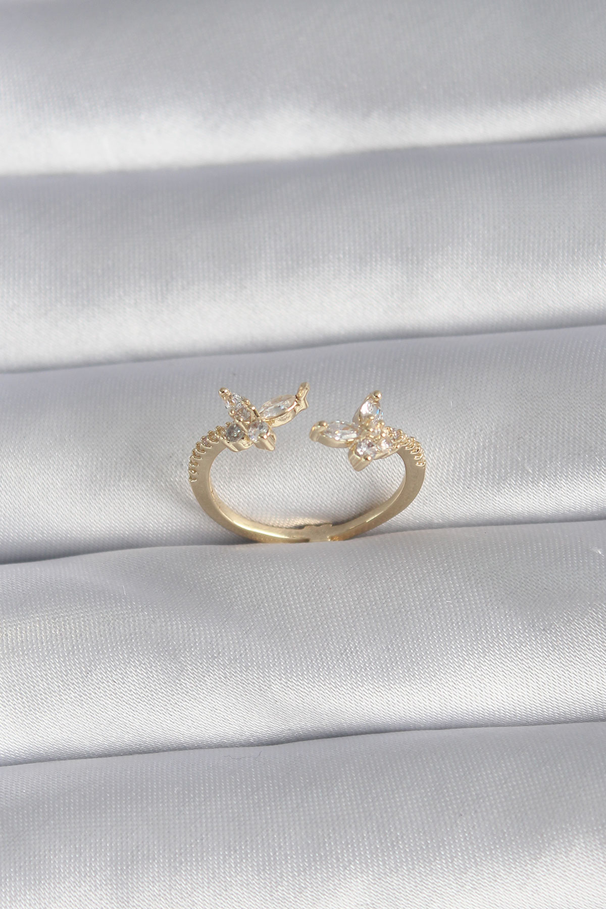 Pirinç Gold Renk Zirkon Taşlı Kelebek Model Kadın Yüzük - Lisinya