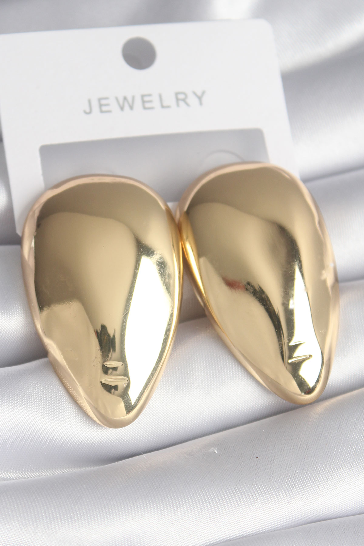 Pirinç Gold Renk Badem Model Kadın Küpe - Lisinya