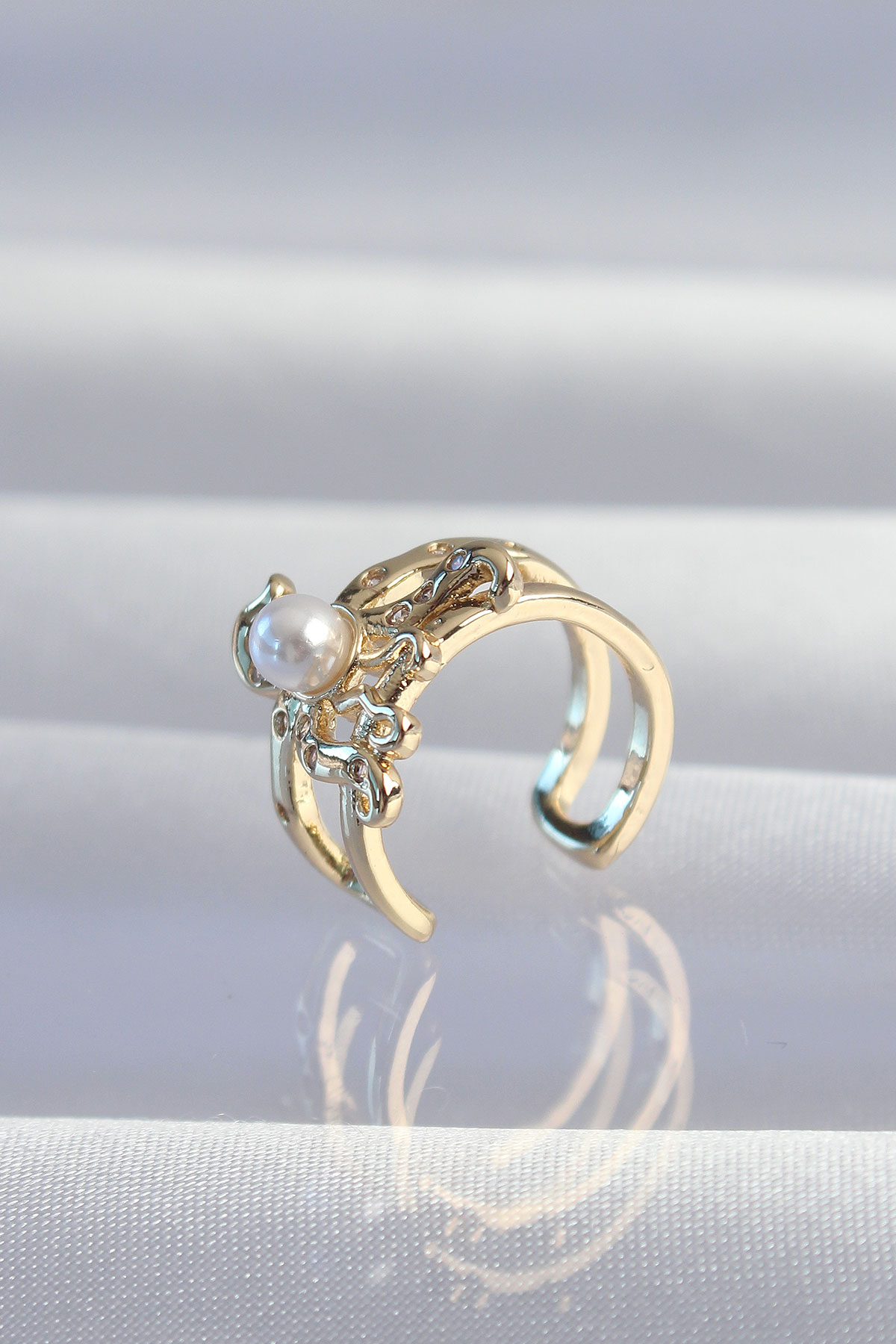 Pirinç Gold Renk İncili Ahtapot Earcuff Küpe - Lisinya