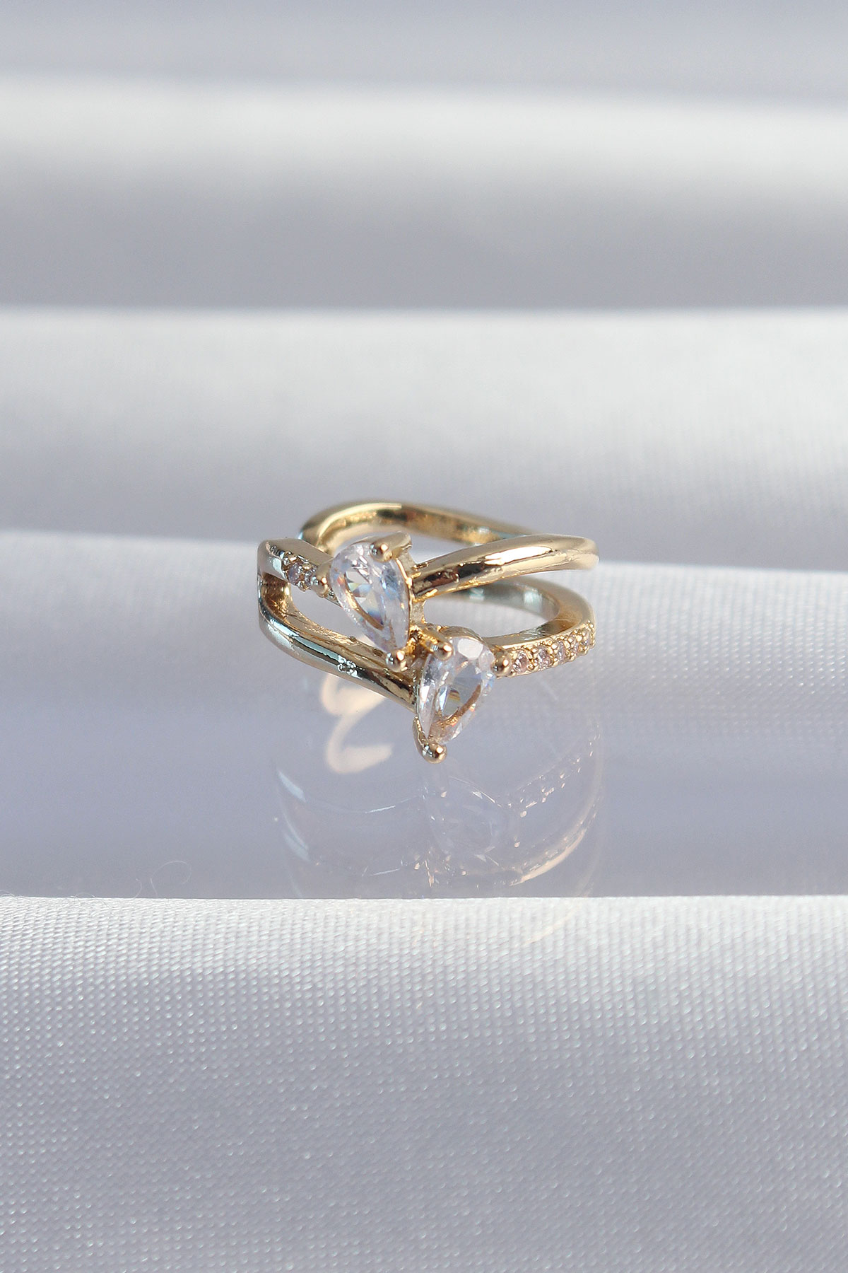 Pirinç Gold Renk Zirkon Taşlı Damla Earcuff Küpe - Lisinya