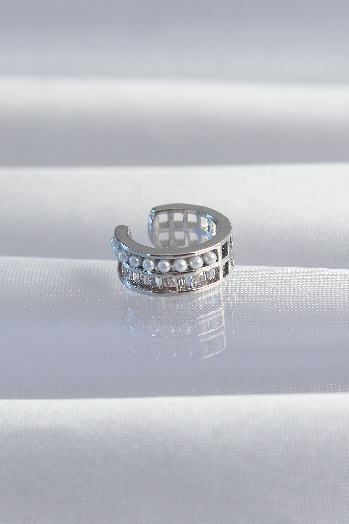 Pirinç Gümüş Renk İncili Baget Taşlı Earcuff Küpe - Lisinya