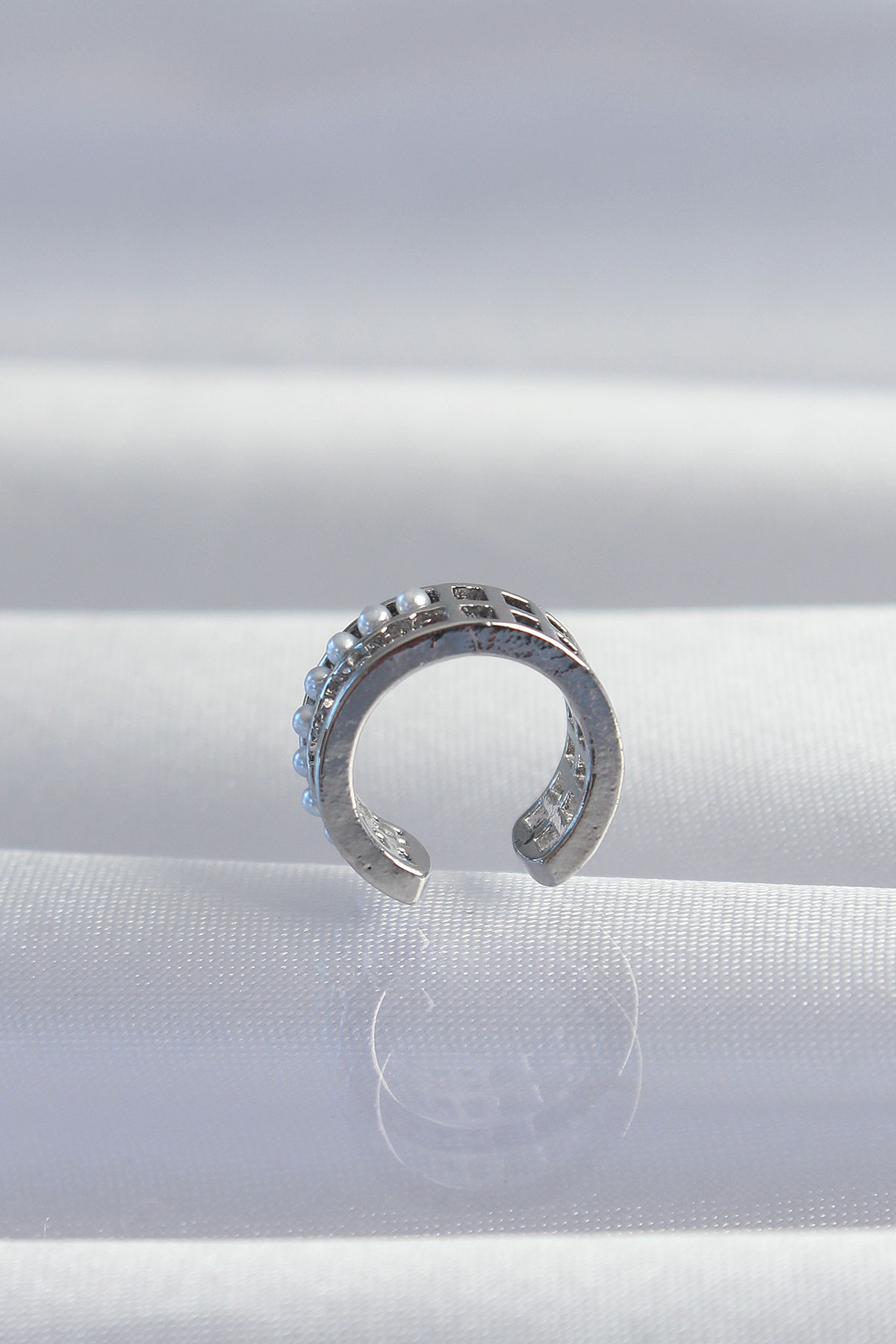 Pirinç Gümüş Renk İncili Baget Taşlı Earcuff Küpe - Lisinya