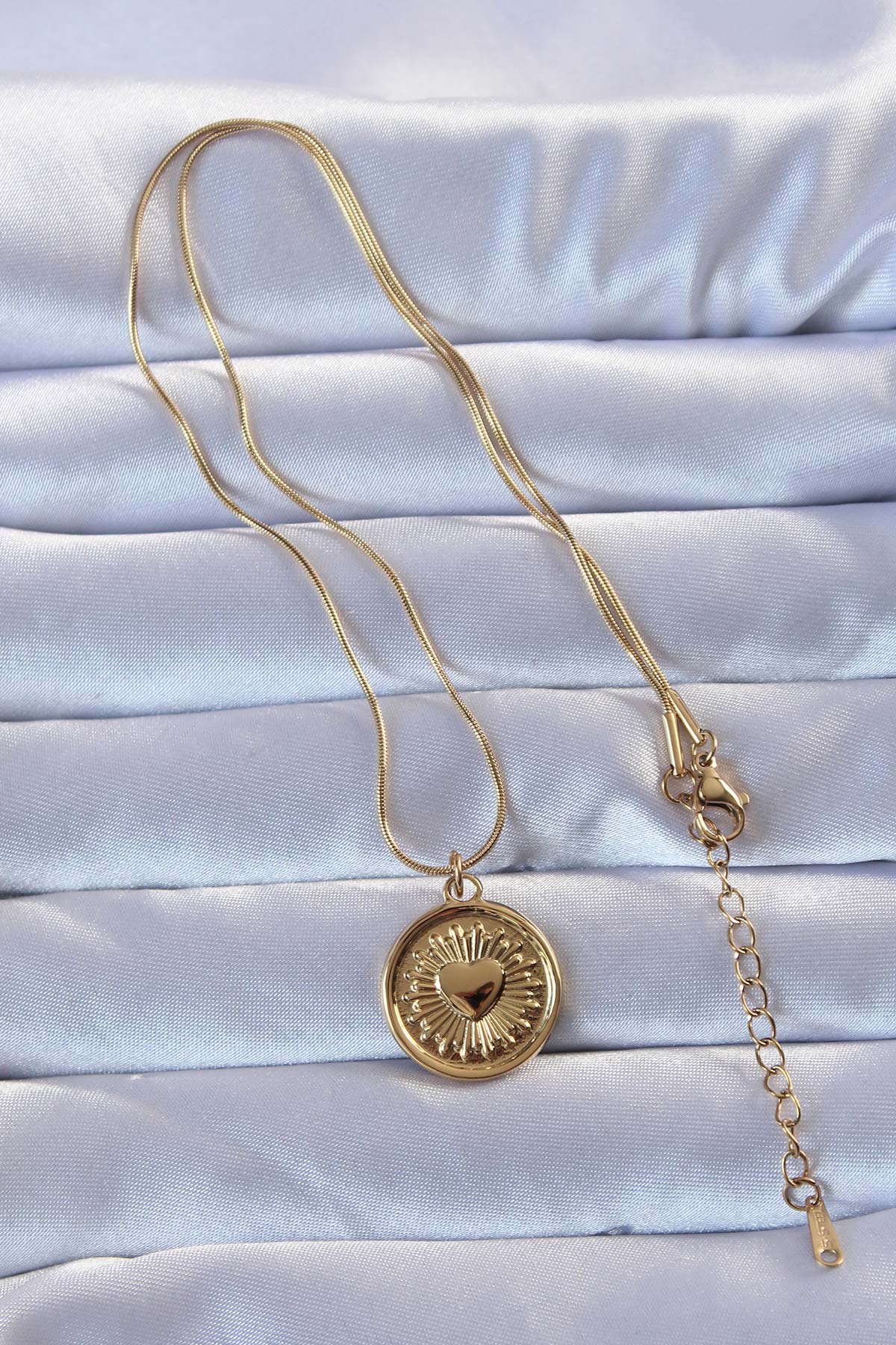 316L Altın Renk Parlayan Güneş Tasarımlı Oval Vintage Kolye - Lisinya 316L Altın Renk Parlayan Güneş Tasarımlı Oval Vintage Kolye - Lisinya