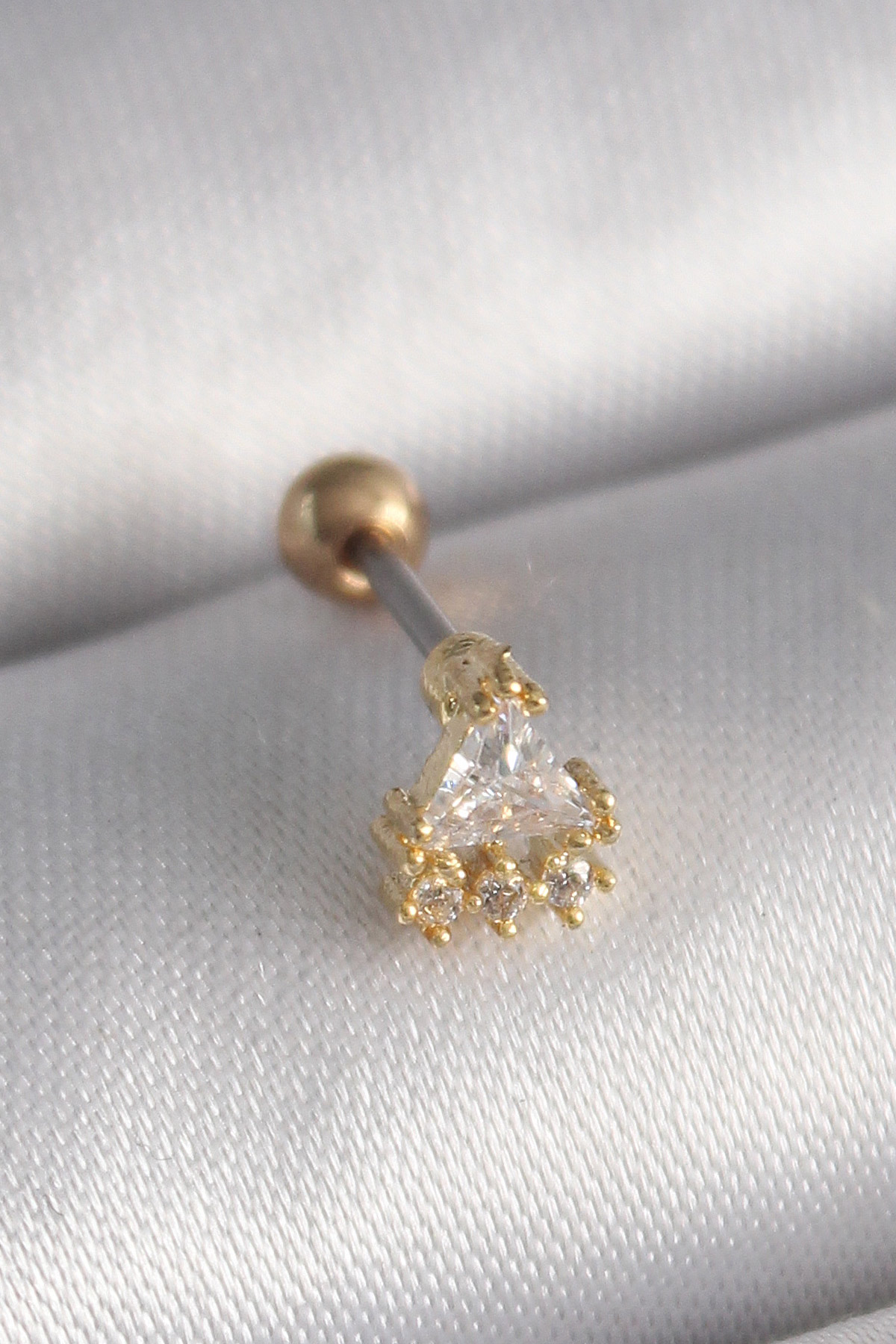316L Çelik Gold Renk Üçgen Zirkon Taşlı Tragus Piercing - Lisinya