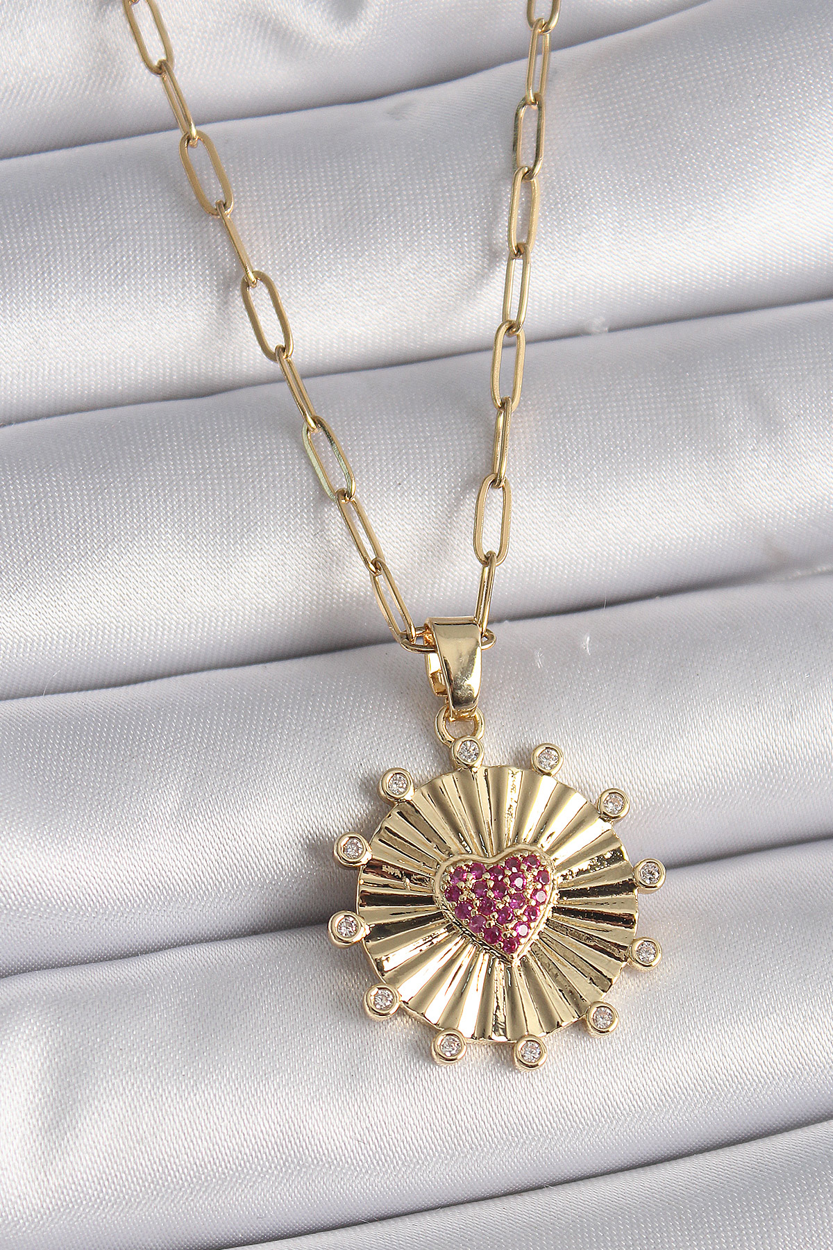 316L Çelik Gold Renk Pembe Zirkon Taşlı Kalp İşleme Madalyon Model Kadın Kolye - Lisinya