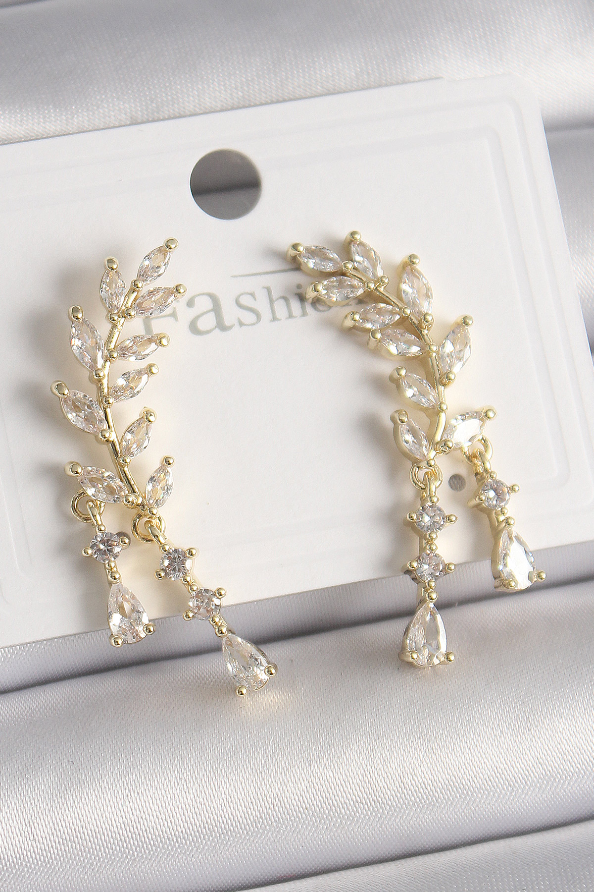 Pirinç Gold Renk Zirkon Taşlı Başak Model Kadın Küpe - Lisinya