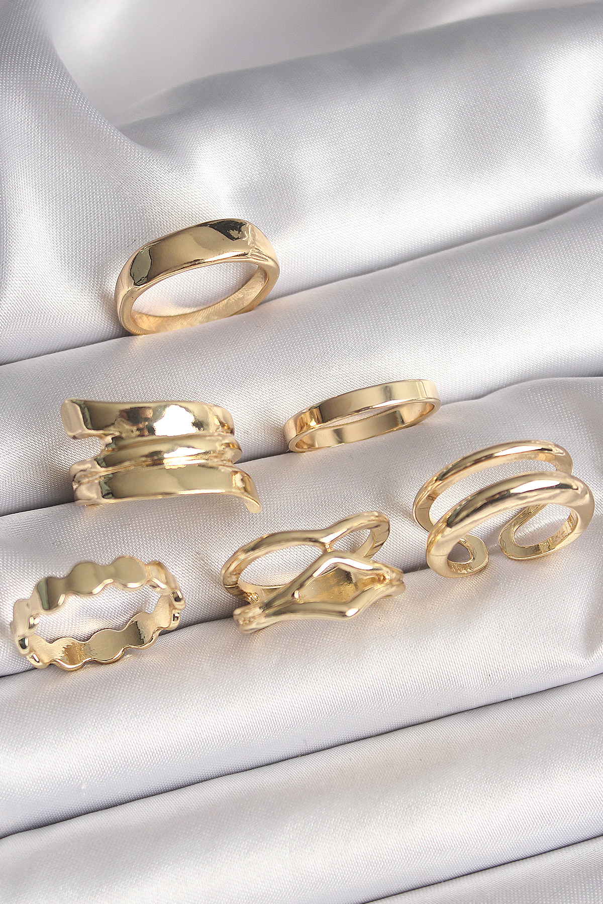 Pirinç Gold Renk İşlemeli Plaka Model 6'Lı Kadın Yüzük Seti - Lisinya
