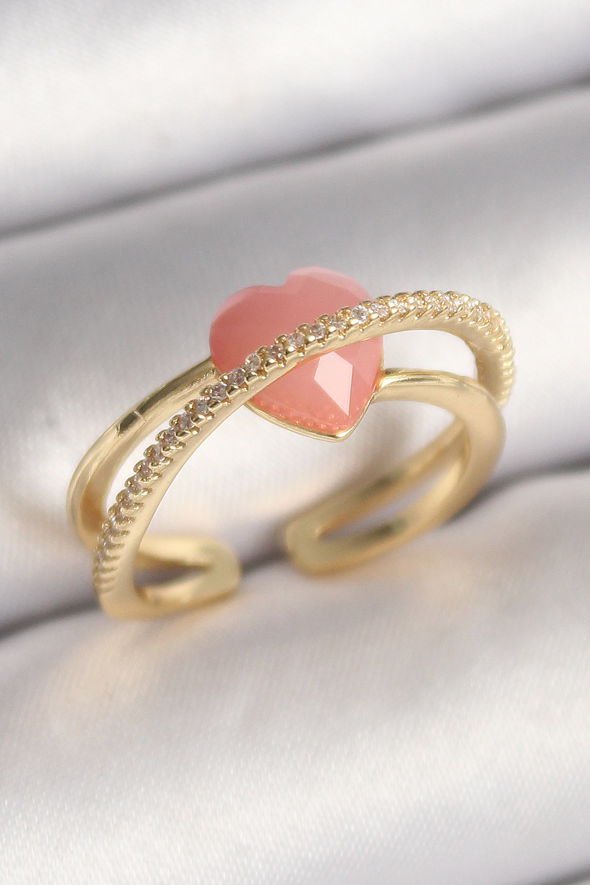 Pirinç Gold Renk Pembe Kristal Kalp Model Zirkon Taş Detaylı Kadın Yüzük - Lisinya