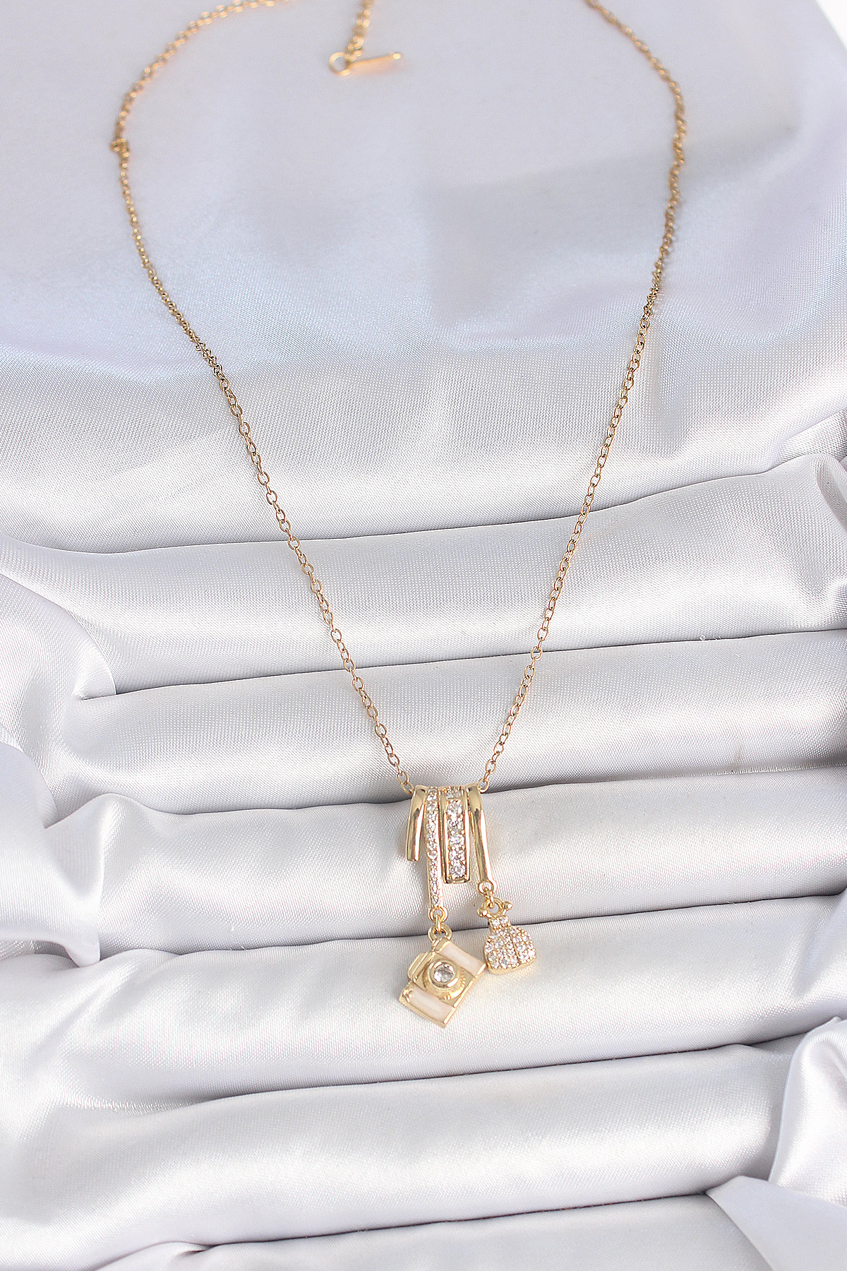 316L Çelik Gold Renk Zirkon Taşlı Sallantı Fotoğraf Makinası Figür Charm Kadın Kolye - Lisinya 316L Çelik Gold Renk Zirkon Taşlı Sallantı Fotoğraf Makinası Figür Charm Kadın Kolye - Lisinya