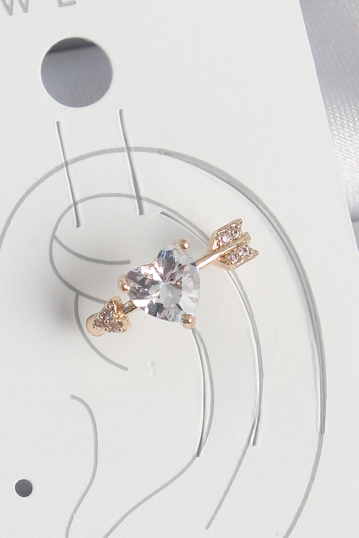 Pirinç Gold Renk Zirkon Taşlı Kalp Ok Model Kadın Kıkırdak Küpe - Lisinya