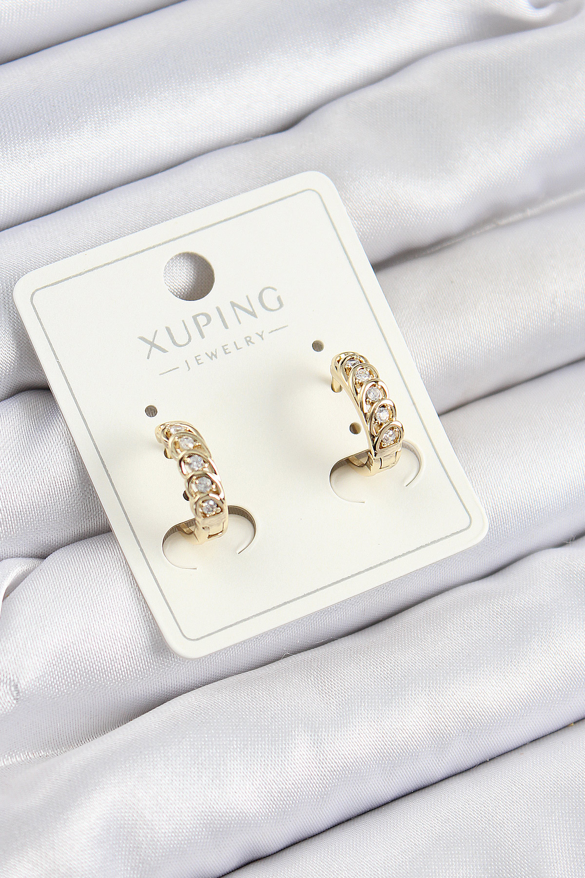Xuping Zirkon Taşlı Ardışık Model Gold Renk Kadın Küpe - Lisinya
