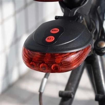 Çok Fonksiyonlu Pilli Bisiklet Led Lazer Işığı Arka Stop Lambası ( Lisinya )