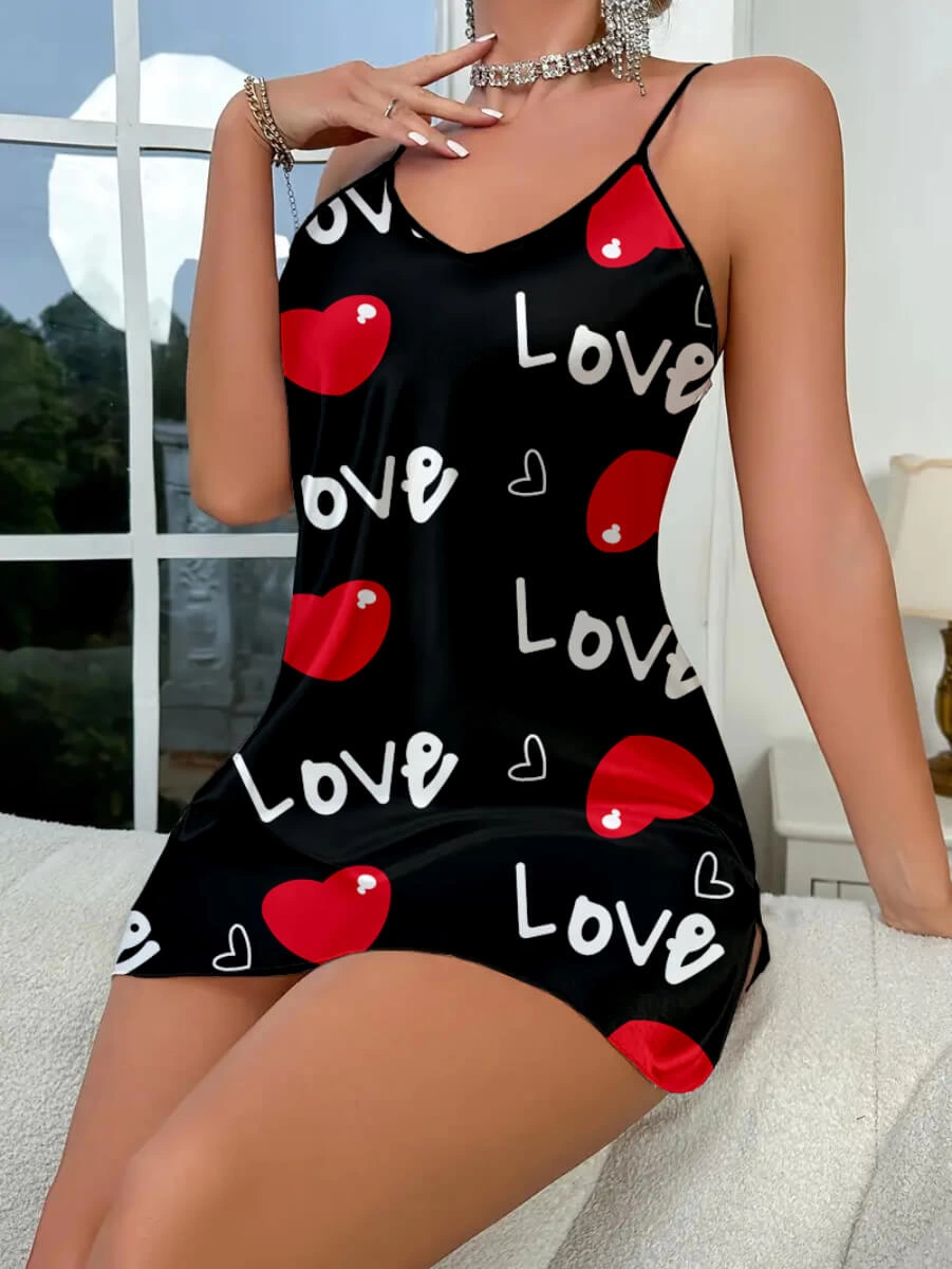 Love Desenli Siyah Saten Gecelik Love Desenli Siyah Saten Gecelik