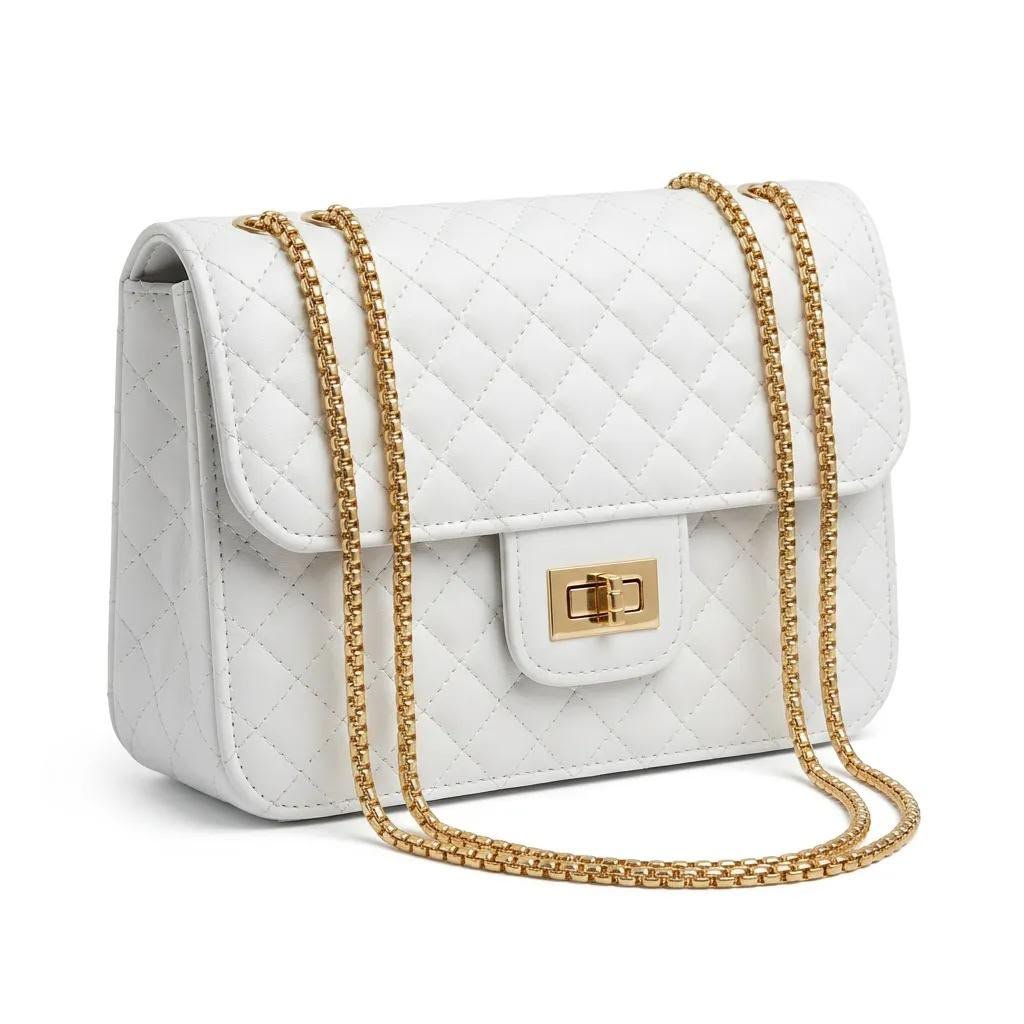 Beyaz Kapitone Suni Deri Gold Zincirli Omuz Çanta 23×16 cm - Lisinya Beyaz Kapitone Suni Deri Gold Zincirli Omuz Çanta 23×16 cm - Lisinya