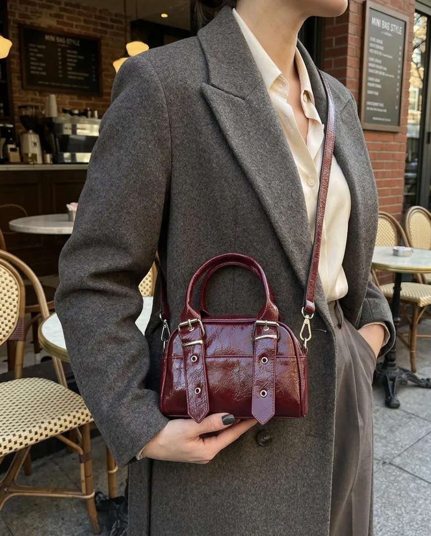 Mini Bordo Parlak Rugan Görünümlü El ve Çapraz Askılı Kadın Çanta - Lisinya