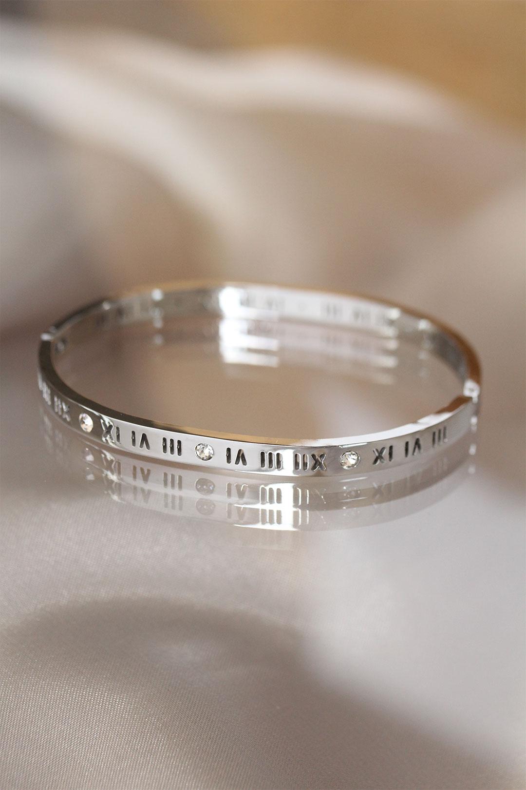 316L Çelik Roma Rakamlı Silver Renk Bilezik Kelepçe - Lisinya