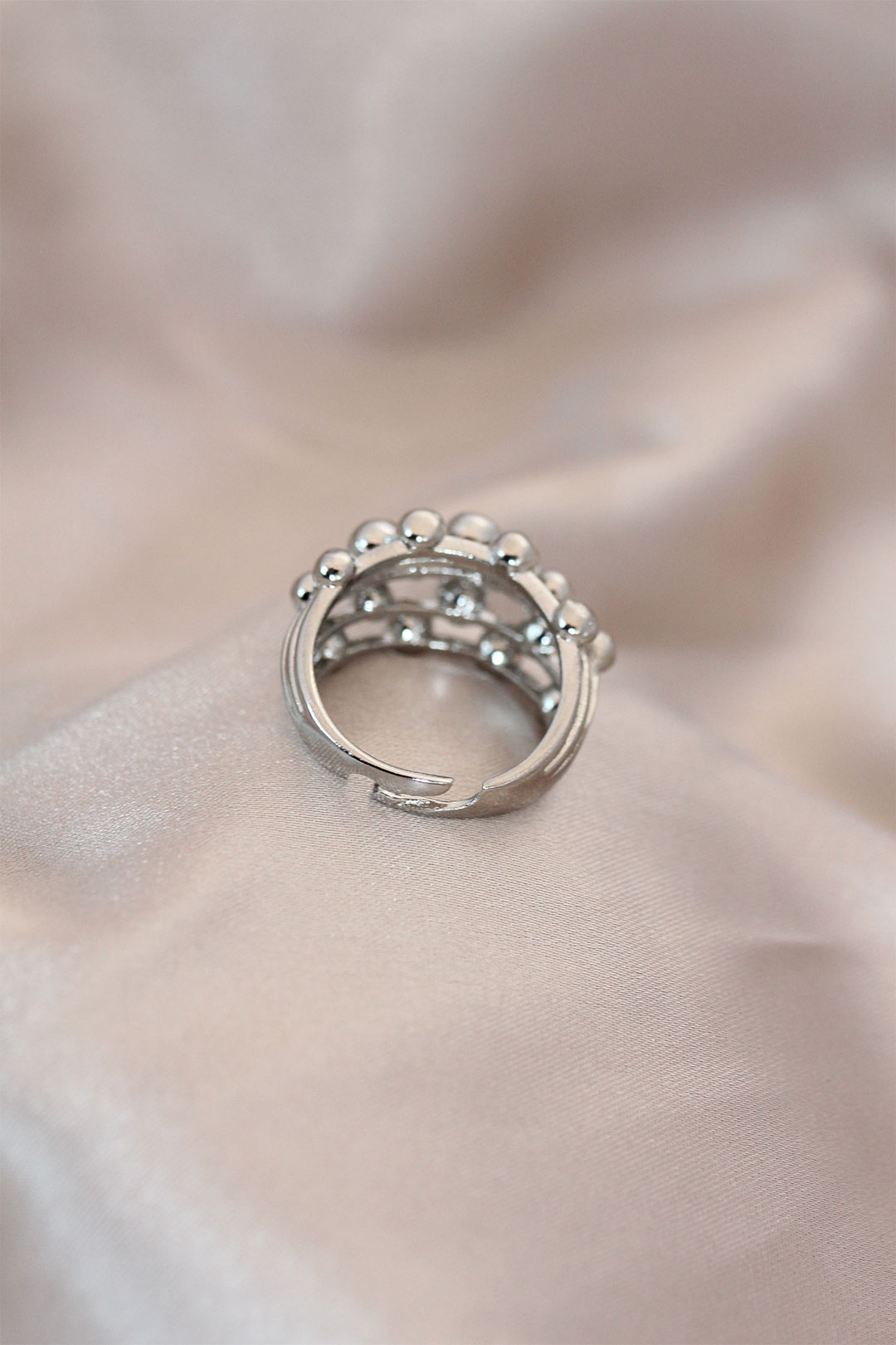 Ayarlamalı Silver Renk Metal Bombeli Boluncuk Model Yüzük - Lisinya Ayarlamalı Silver Renk Metal Bombeli Boluncuk Model Yüzük - Lisinya