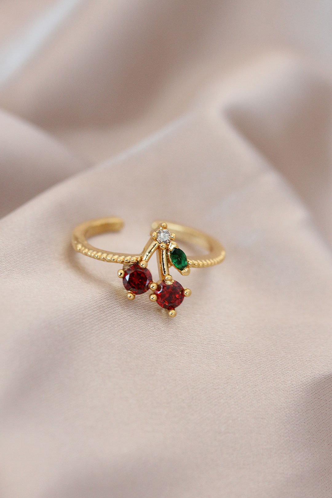 Ayarlamalı Gold Renk Metal Renkli Zirkon Taşlı Kiraz Yüzük - Lisinya Ayarlamalı Gold Renk Metal Renkli Zirkon Taşlı Kiraz Yüzük - Lisinya