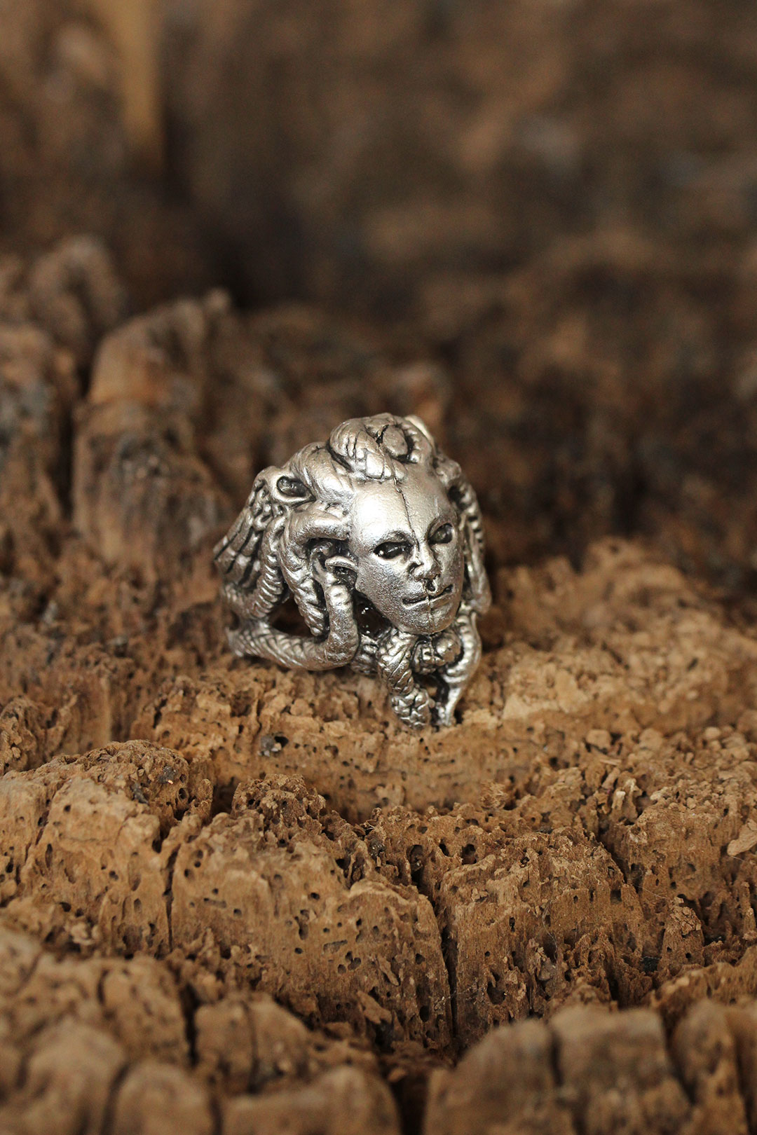 Medusa Model Ayarlanabilir Erkek Yüzük - Lisinya Medusa Model Ayarlanabilir Erkek Yüzük - Lisinya