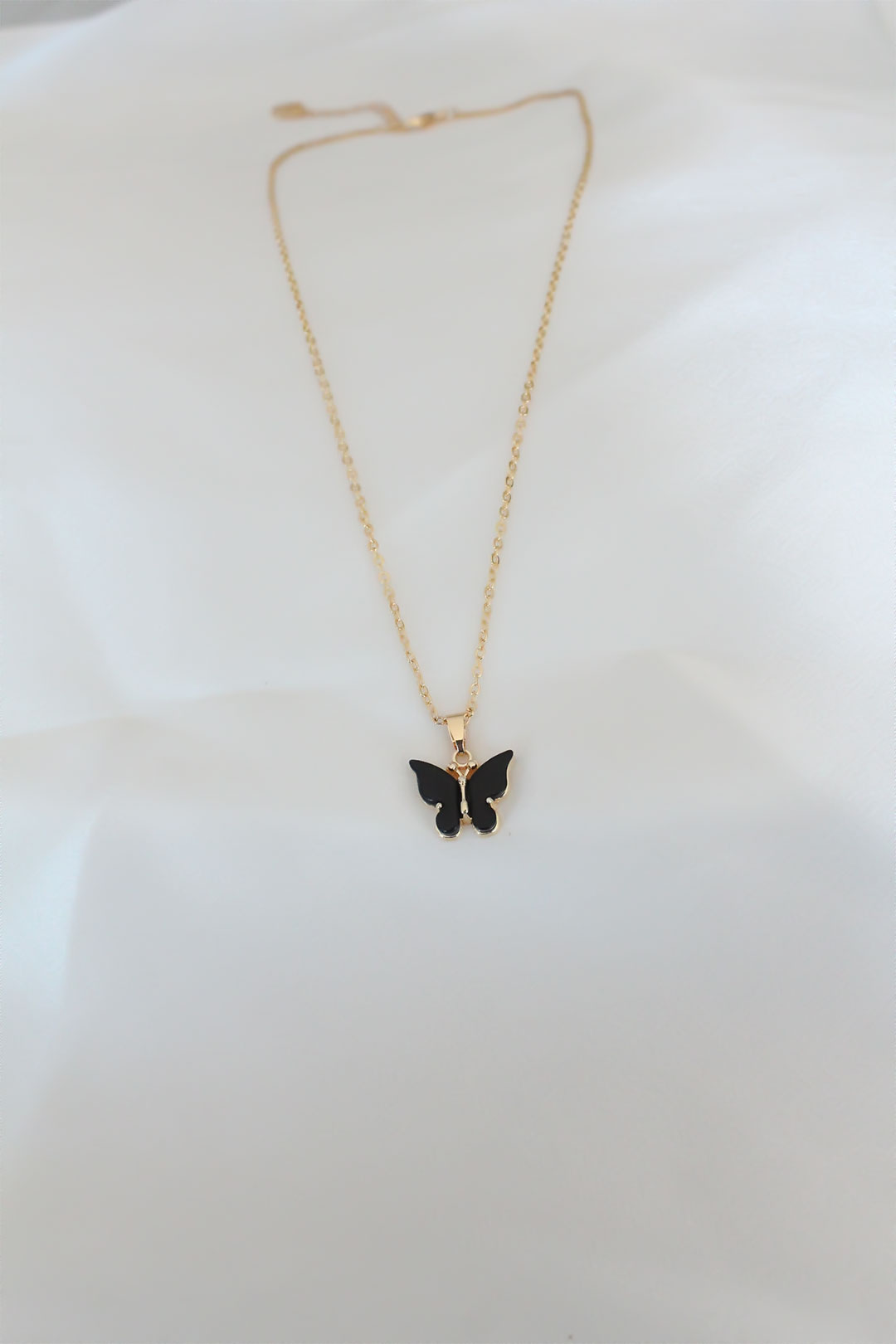 Gold Kaplama Siyah Renkli Sedefli Kelebek Kolye - Lisinya Gold Kaplama Siyah Renkli Sedefli Kelebek Kolye - Lisinya