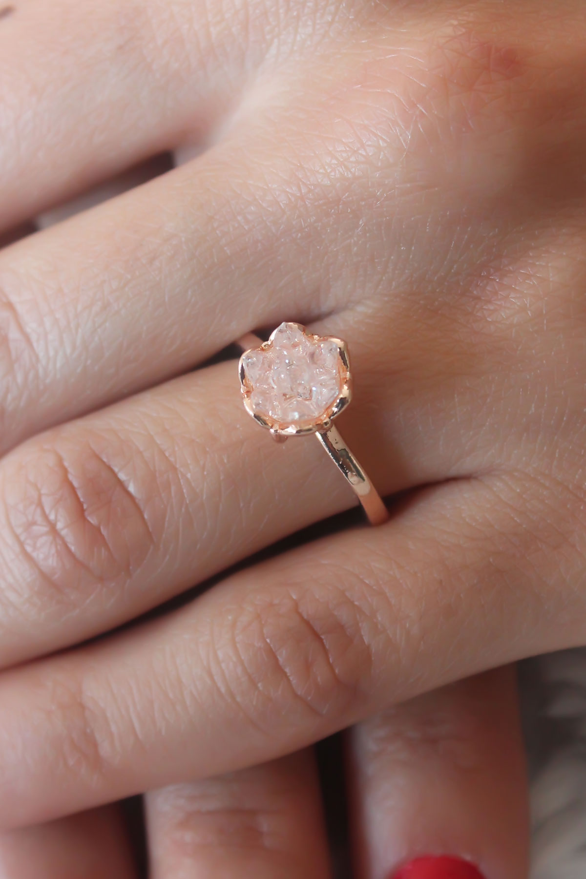 Pudra Lotus Çiçek Figür Gold Renk Kadın Yüzük - Lisinya Pudra Lotus Çiçek Figür Gold Renk Kadın Yüzük - Lisinya