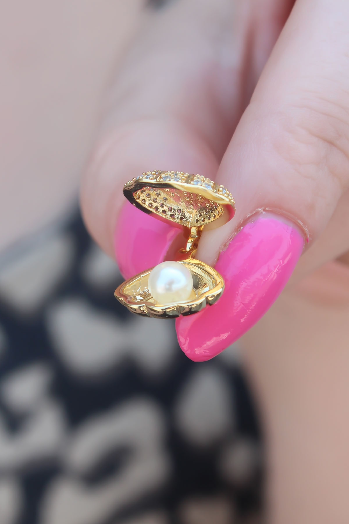 316L Çelik Gold Renk Açılır Midye Model Kadın Kolye - Lisinya