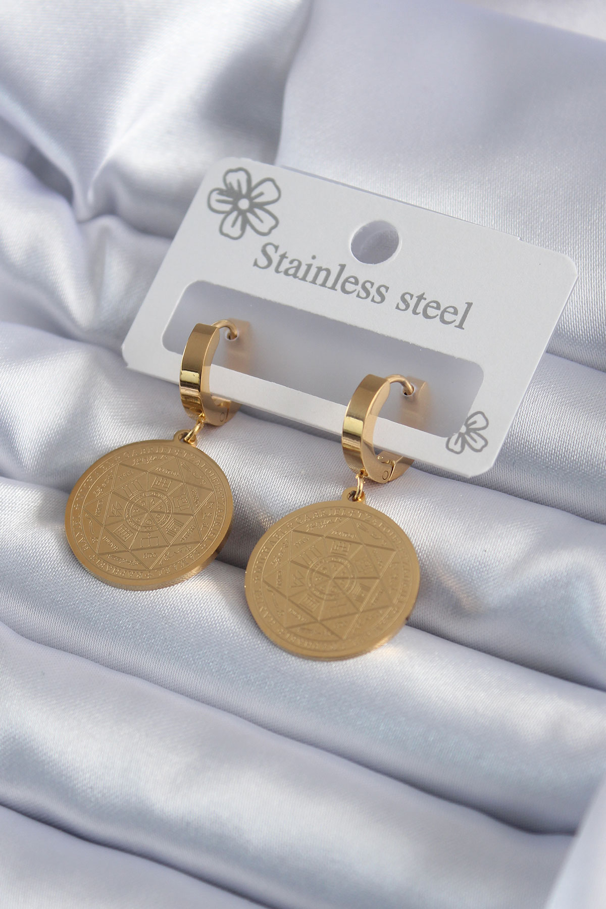 316L Çelik Gold Renk Pentagram İşleme Model Kadın Küpe - Lisinya 316L Çelik Gold Renk Pentagram İşleme Model Kadın Küpe - Lisinya