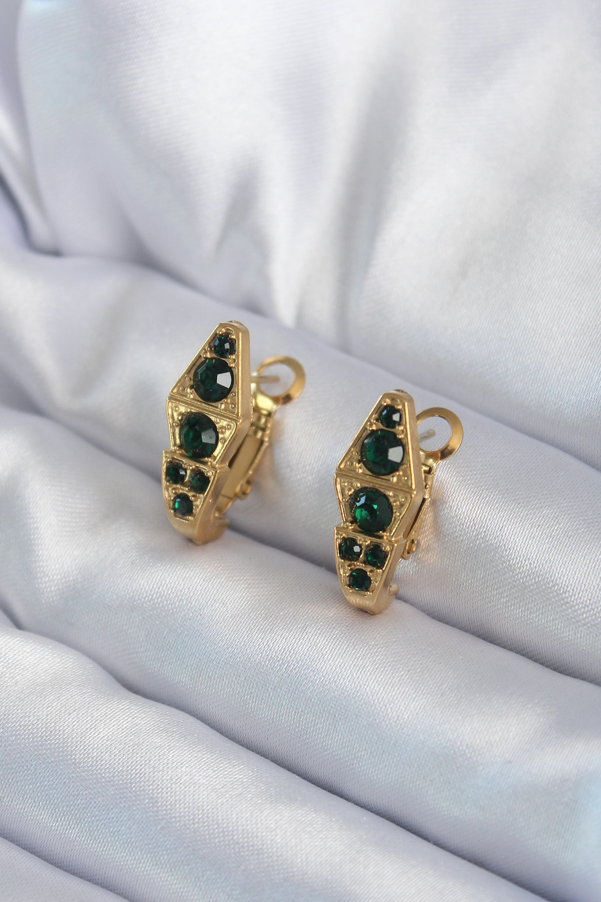 316L Çelik Gold Renk Yeşil Kristal Taş Detay Yılan Model Kadın Küpe - Lisinya 316L Çelik Gold Renk Yeşil Kristal Taş Detay Yılan Model Kadın Küpe - Lisinya
