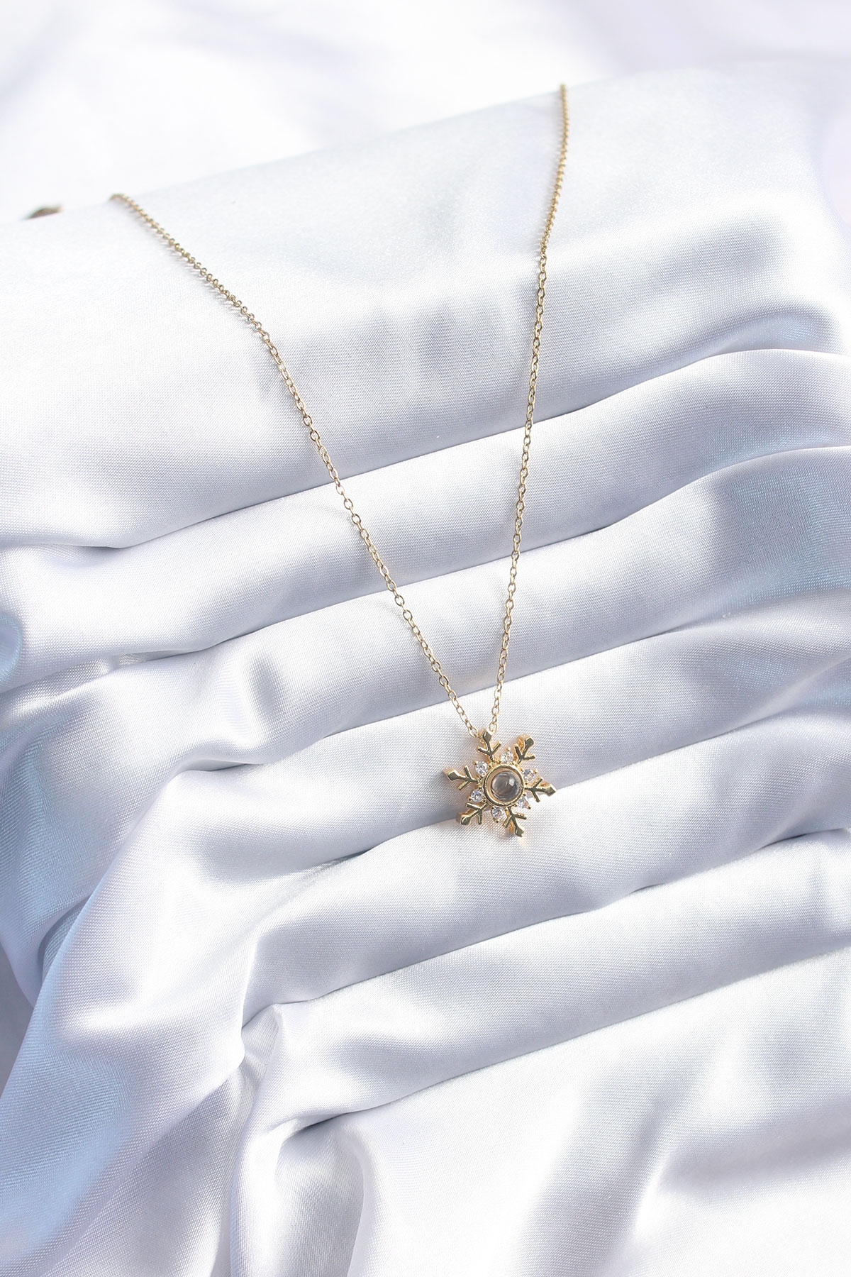 316L Çelik Gold Renk Zirkon Taşlı Kar Tanesi Projeksiyon Model Kadın Kolye - Lisinya