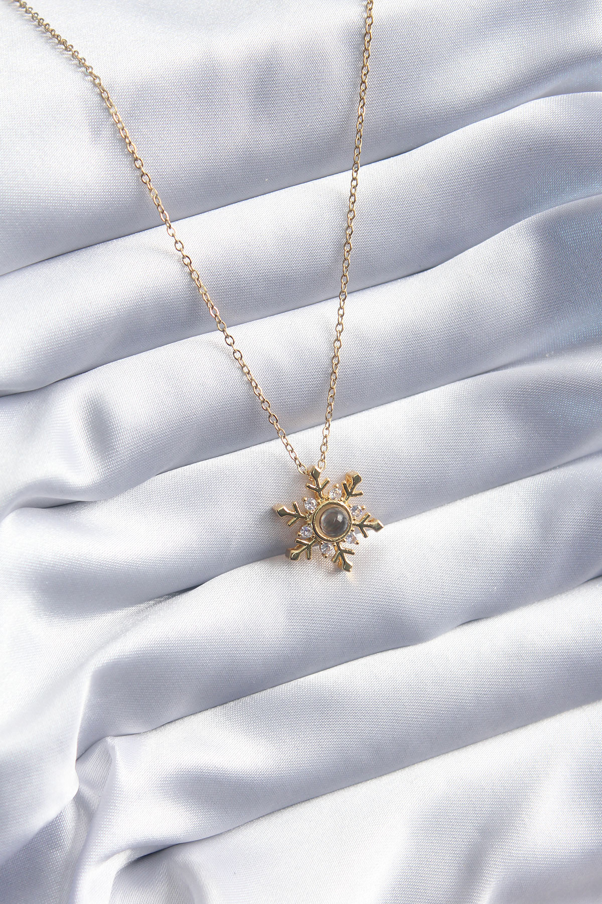 316L Çelik Gold Renk Zirkon Taşlı Kar Tanesi Projeksiyon Model Kadın Kolye - Lisinya