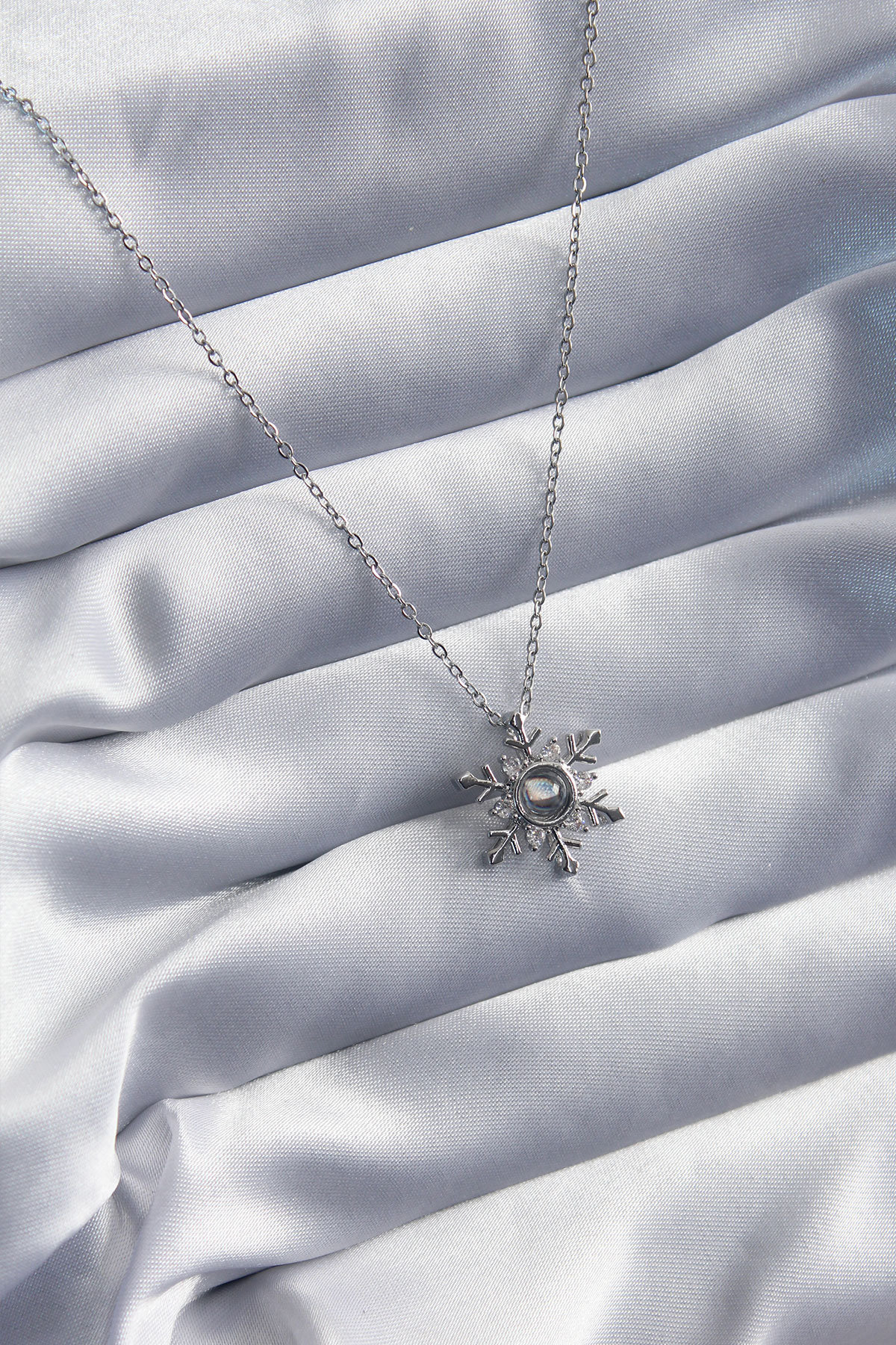 316L Çelik Gold Renk Zirkon Taşlı Kar Tanesi Projeksiyon Model Kadın Kolye - Lisinya