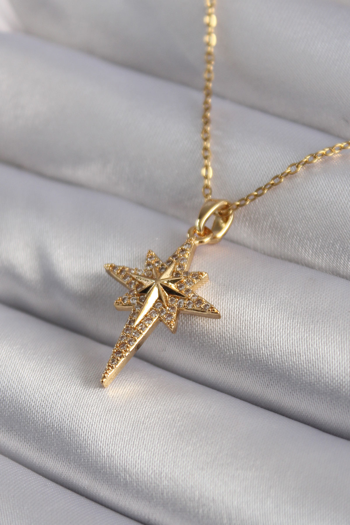 316L Çelik Gold Renk Zirkon Taşlı Kutup Yıldızı Model Kadın Kolye - Lisinya