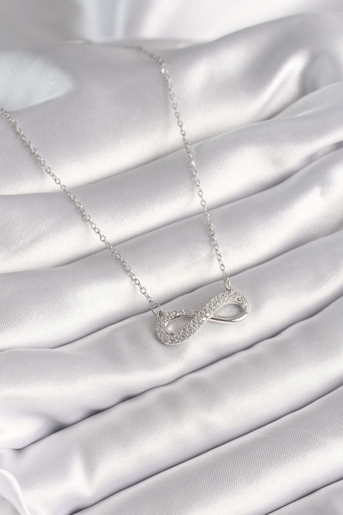 316L Çelik Gümüş Renk Zincir Zirkon Taşlı Sonsuzluk Model Kadın Kolye - Lisinya 316L Çelik Gümüş Renk Zincir Zirkon Taşlı Sonsuzluk Model Kadın Kolye - Lisinya