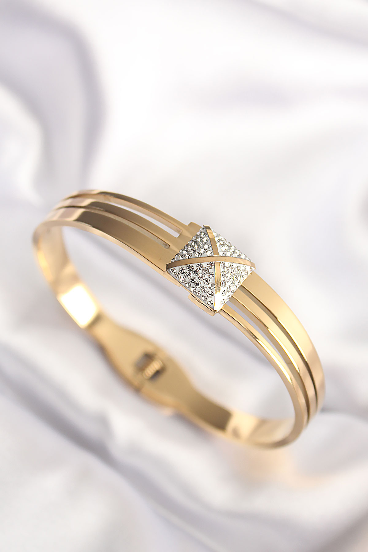 316L Çelik Zirkon Taşlı Gold Renk Kadın Kelepçe Bilezik - Lisinya