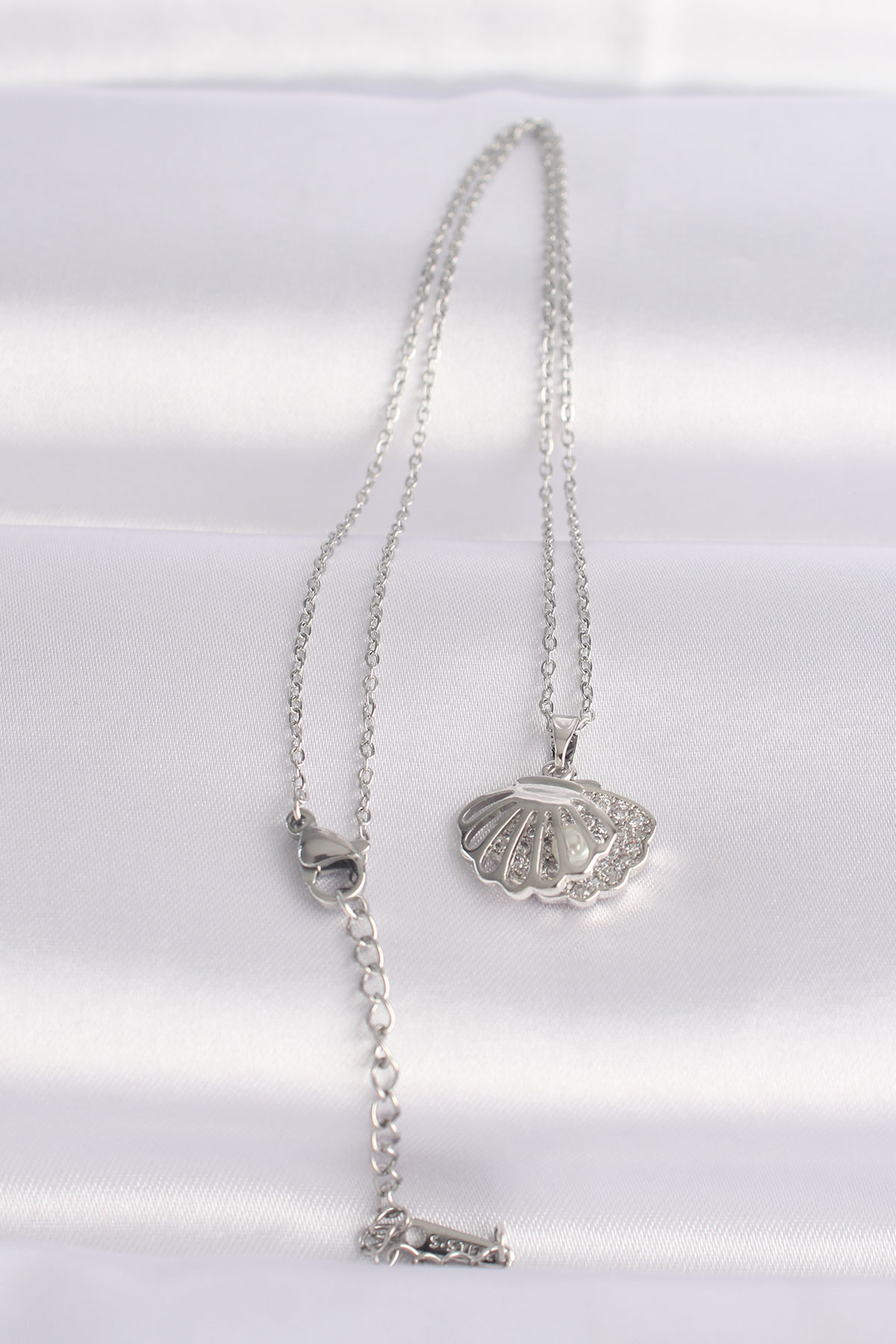 316L Çelik Zincir Gümüş Renk Zirkon Taşlı İnci Detay İstiridye Kolye - Lisinya