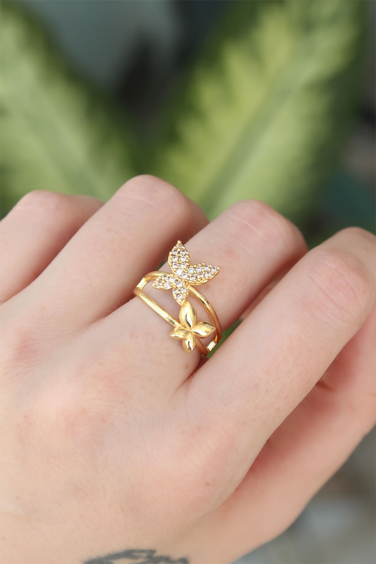 Pirinç Gold Renk Ayarlanabilir Zirkon Taşlı Kelebek Yüzük - Lisinya Pirinç Gold Renk Ayarlanabilir Zirkon Taşlı Kelebek Yüzük - Lisinya