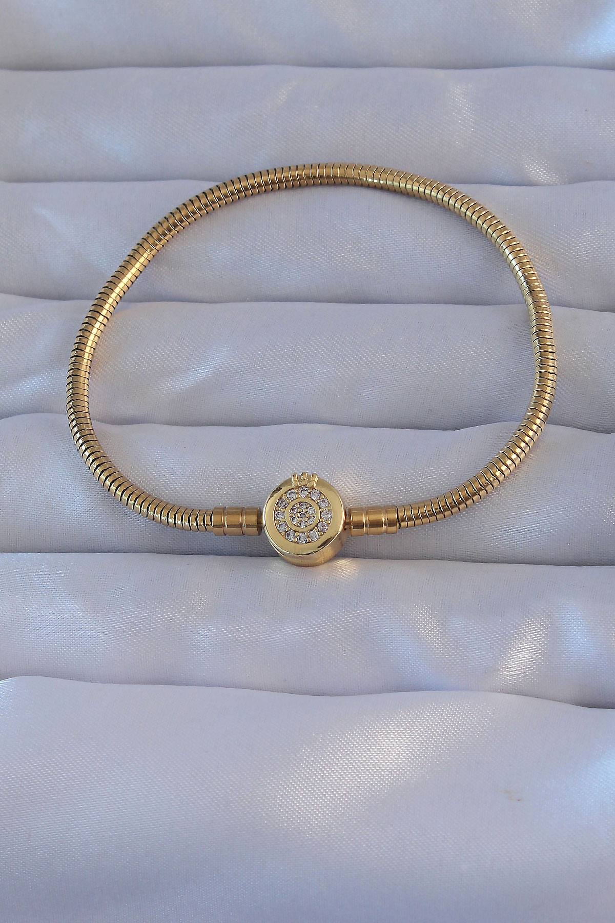 Pirinç Gold Renk Zirkon Taşlı Charm Bileklik - Lisinya Pirinç Gold Renk Zirkon Taşlı Charm Bileklik - Lisinya