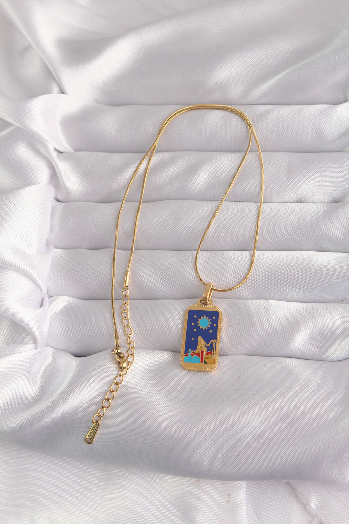 316L Çelik Gold Renk Mavi Mineli Kız Figür Tarot Kolye - Lisinya 316L Çelik Gold Renk Mavi Mineli Kız Figür Tarot Kolye - Lisinya
