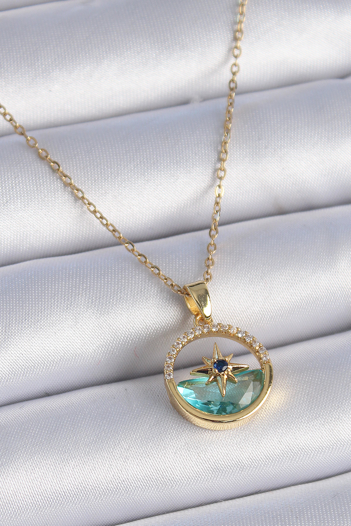 316L Çelik Zincir Gold Renk Zirkon Taşlı Deniz Görünüm Kutup Yıldız Model Kadın Kolye - Lisinya