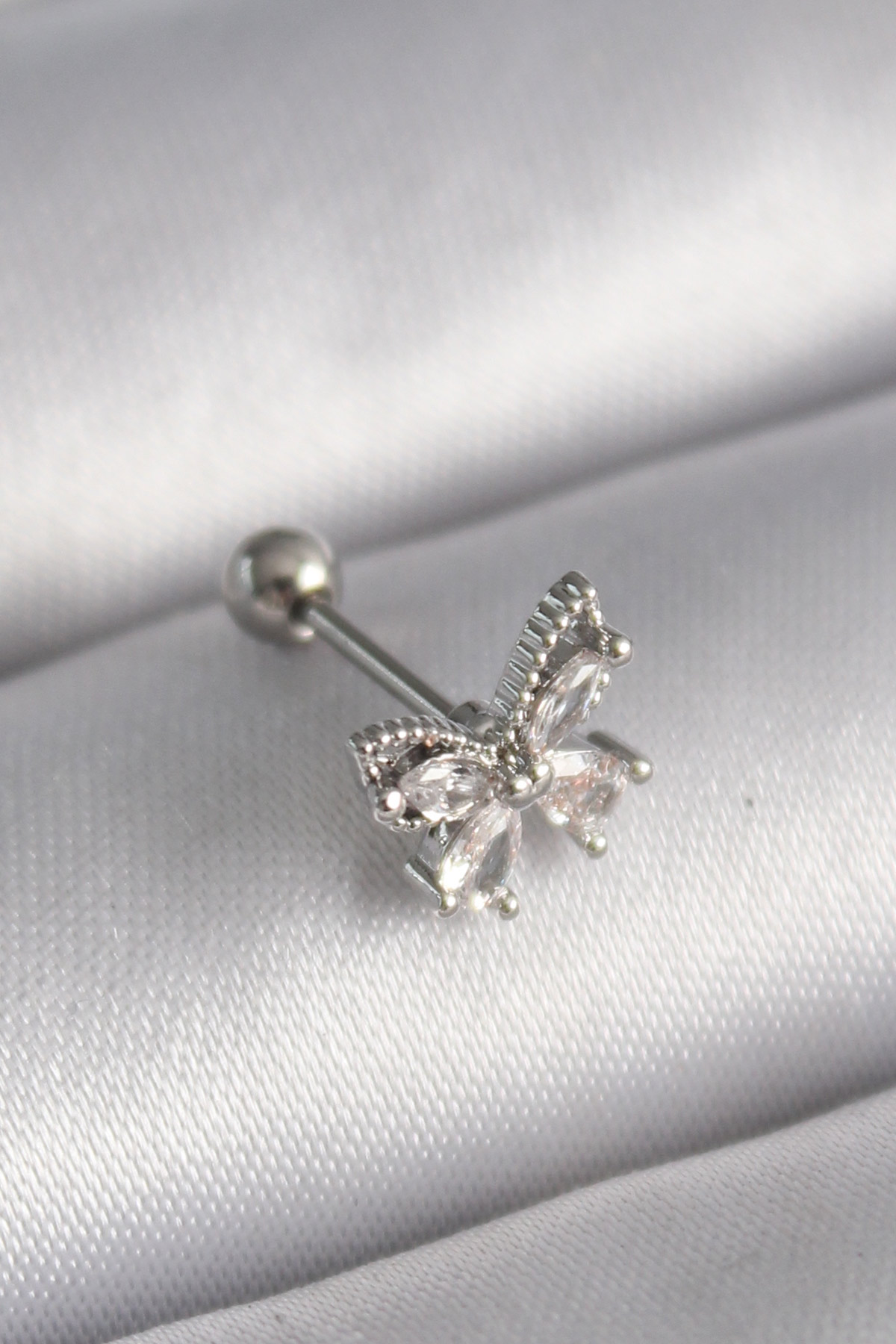 316L Çelik Gümüş Renk Zirkon Taşlı Kelebek Tragus Piercing - Lisinya 316L Çelik Gümüş Renk Zirkon Taşlı Kelebek Tragus Piercing - Lisinya